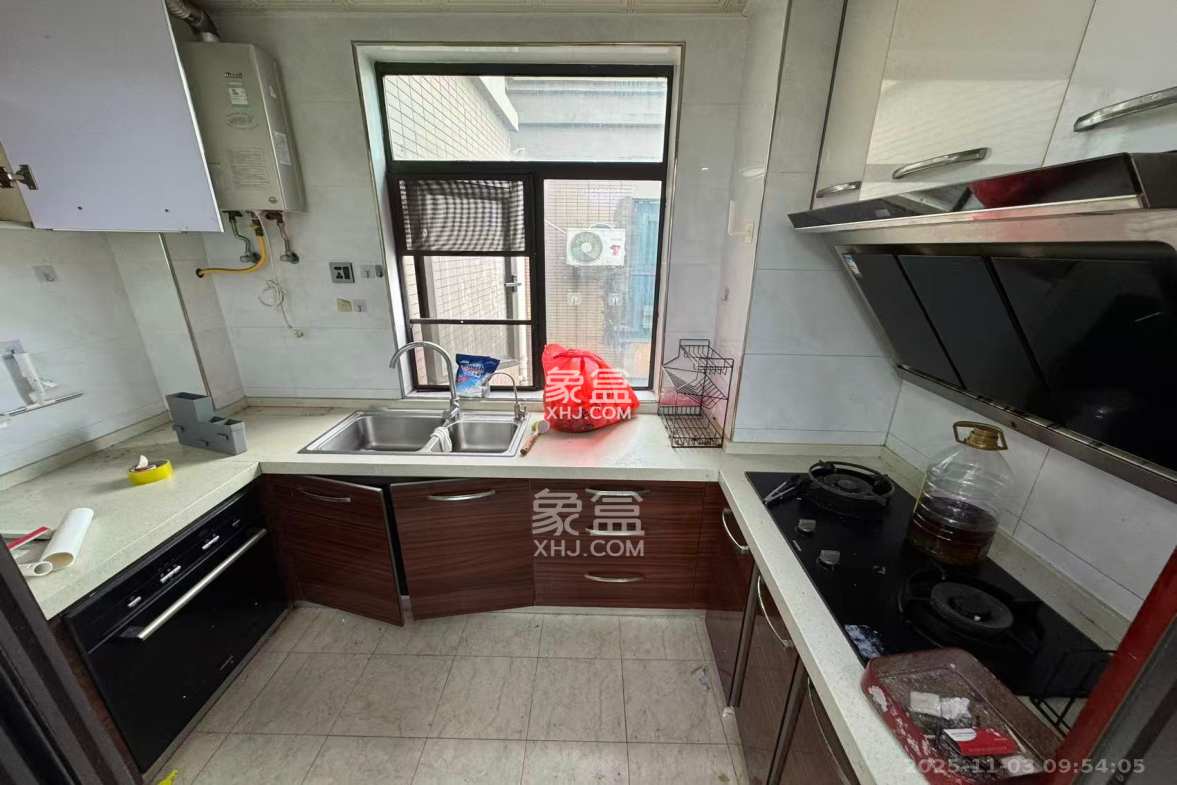 万象凯旋湾 3室2厅2卫 3300.0元/月 万象凯旋湾 3室2厅2卫 3300.0元/月室内图