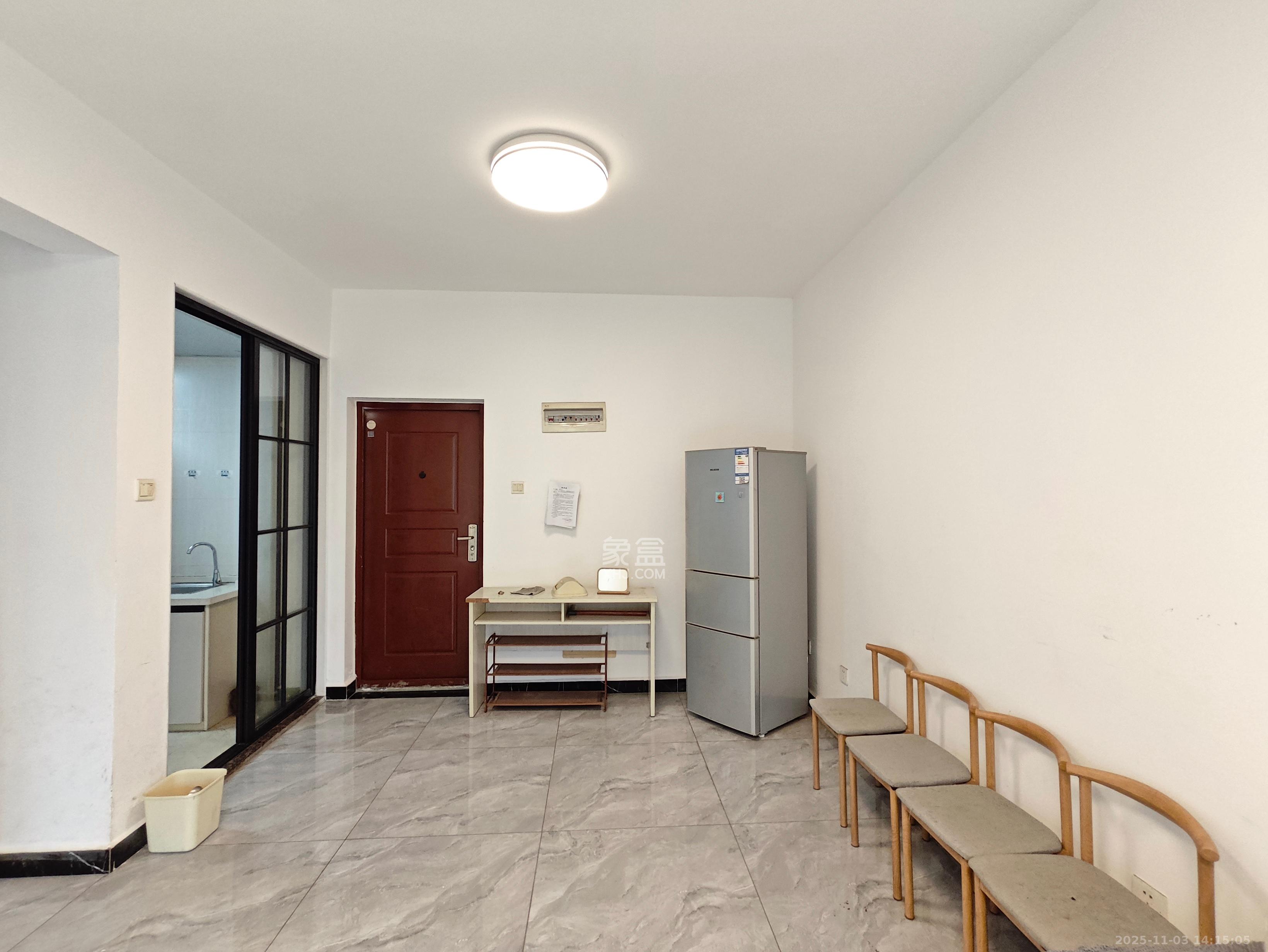 康桥长郡  2室1厅1卫    1600.0元/月室内图