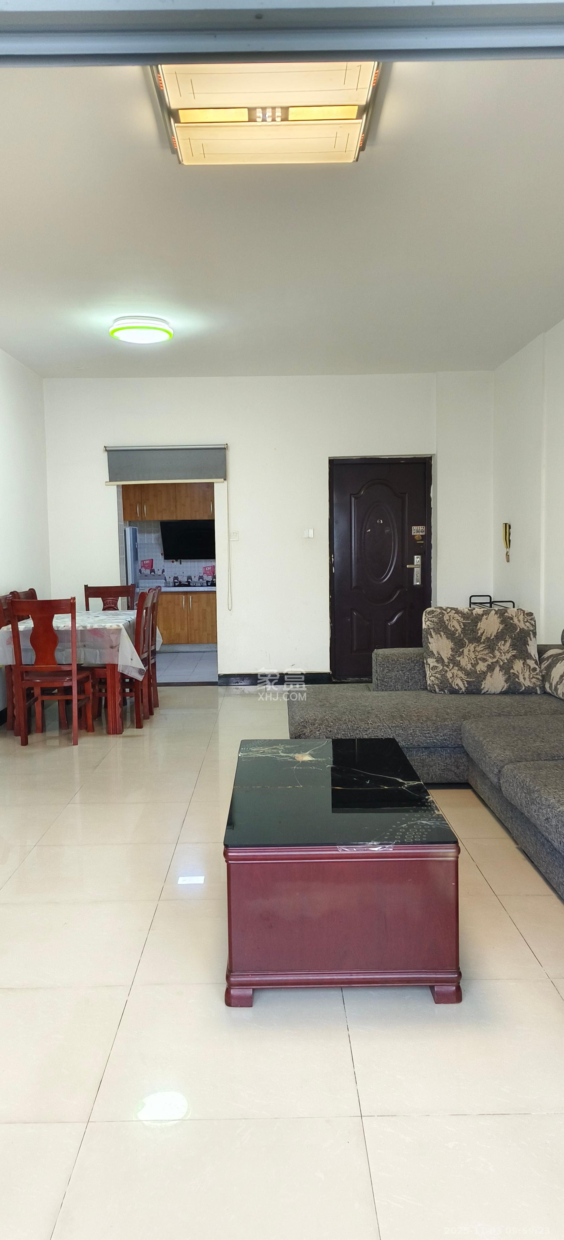 西源鑫大厦  2室2厅1卫    2000.0元/月