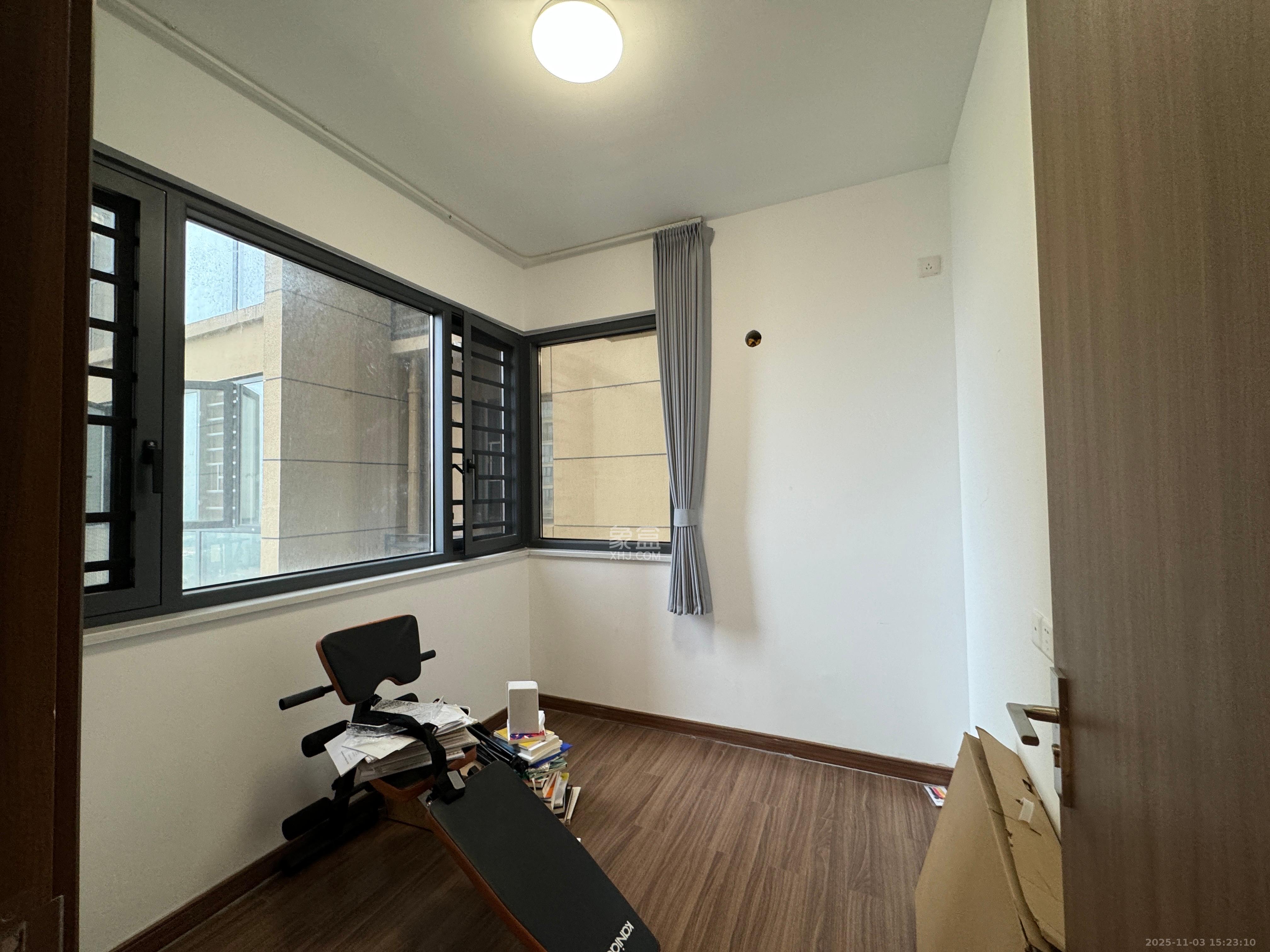 保利香槟国际 3室1厅2卫 1900.0元/月 保利香槟国际 3室1厅2卫 1900.0元/月室内图