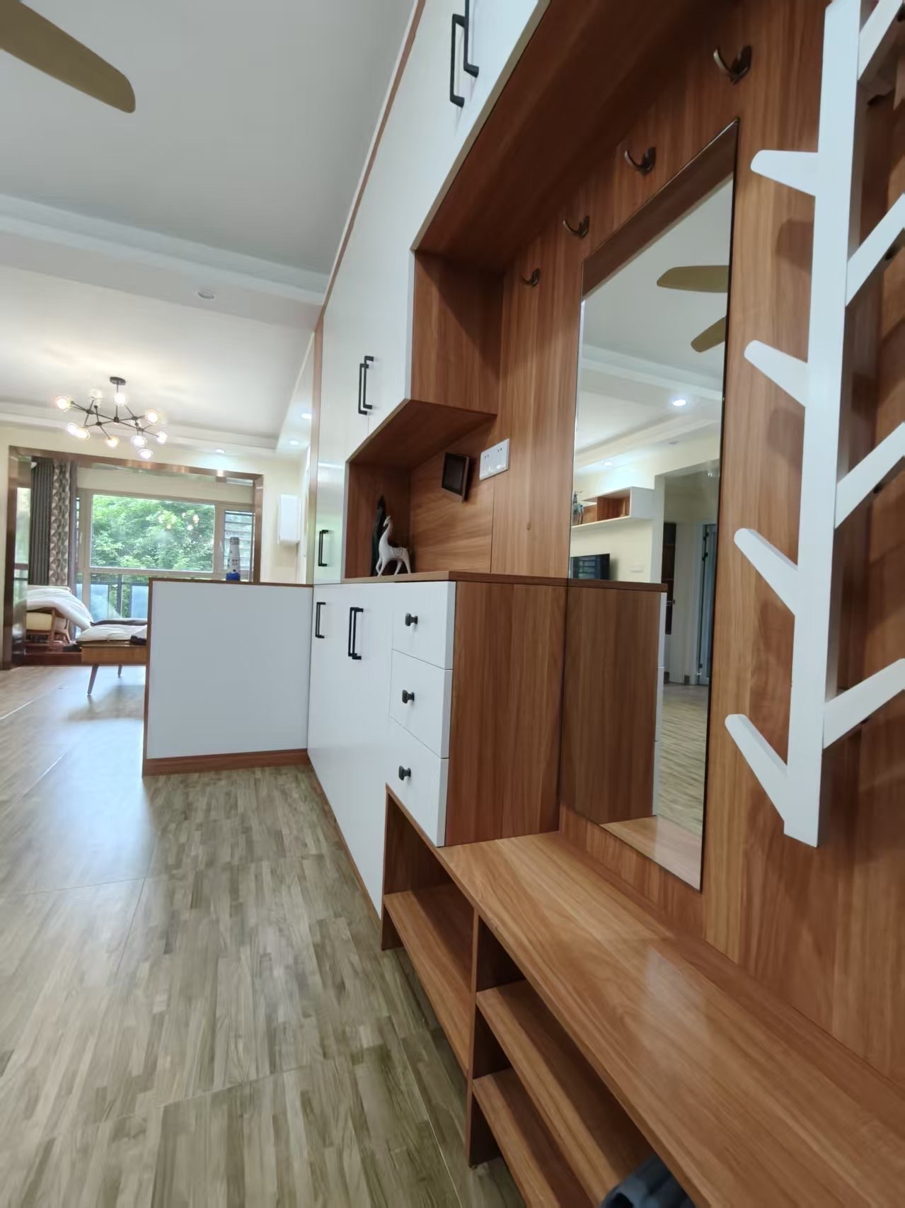 怡和湖城大境 2室2厅1卫 3500.0元/月 怡和湖城大境 2室2厅1卫 3500.0元/月室内图