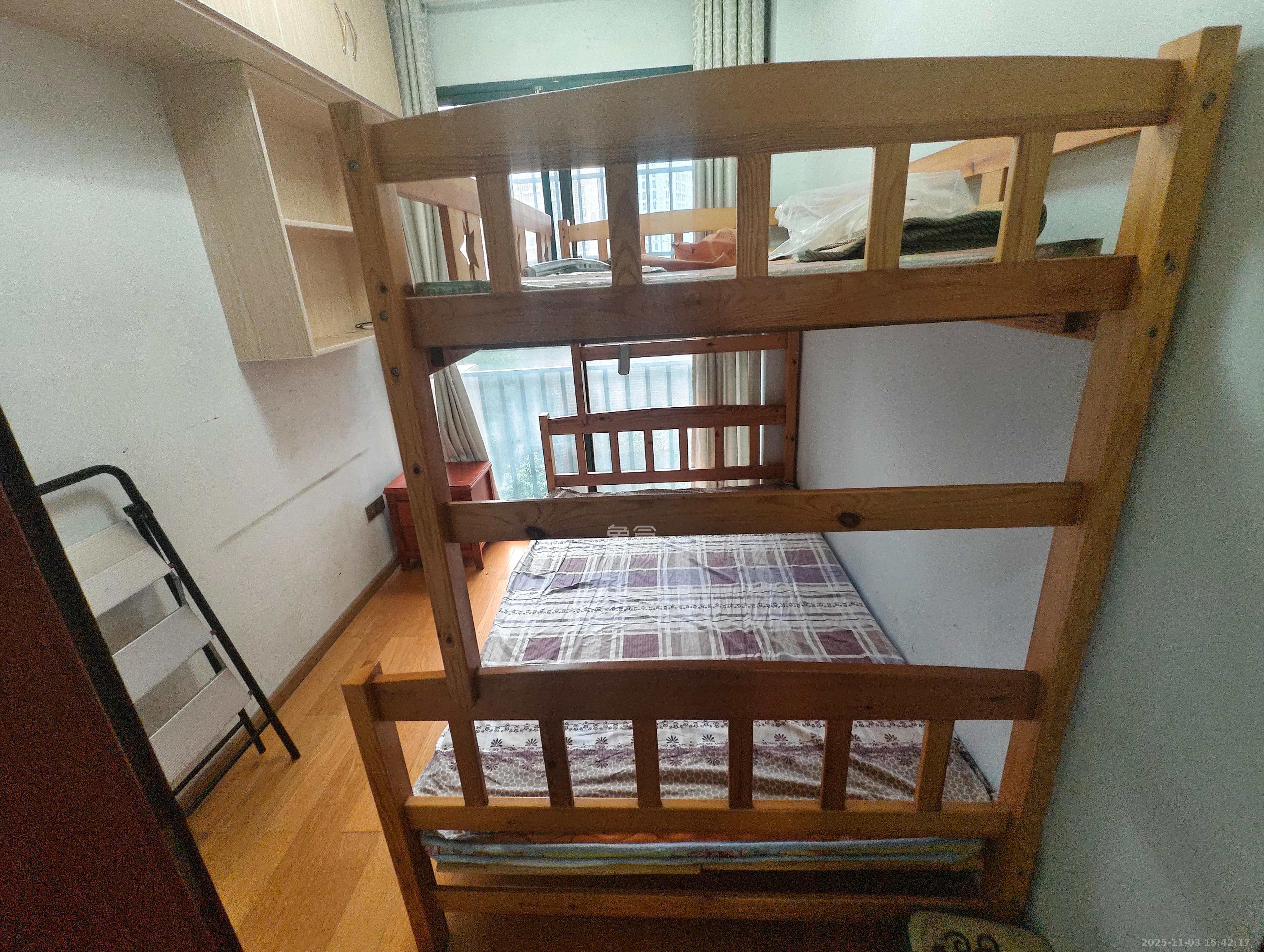 洋湖时代  3室2厅1卫    2100.0元/月室内图