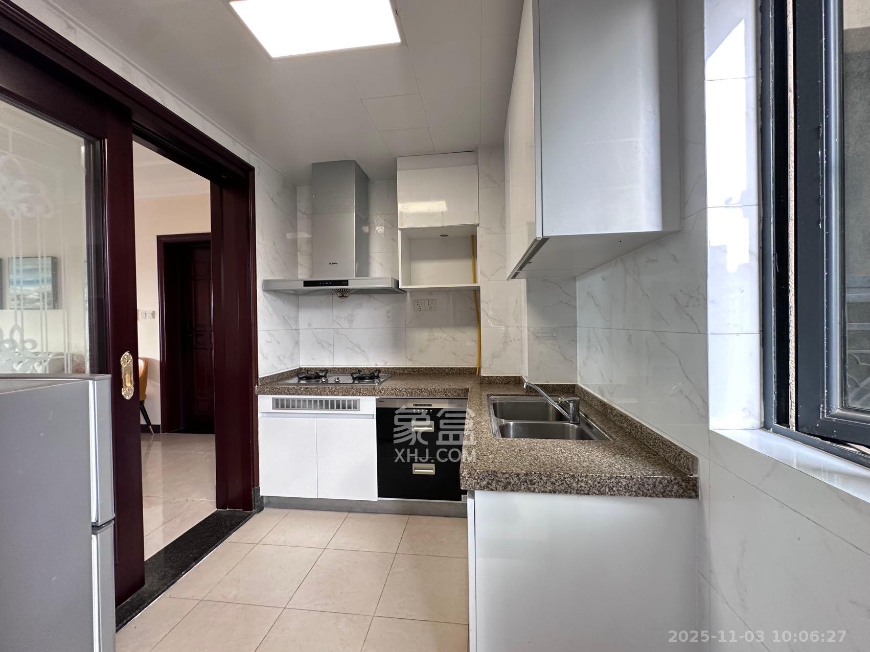 恒大江湾  3室2厅1卫    2300.0元/月