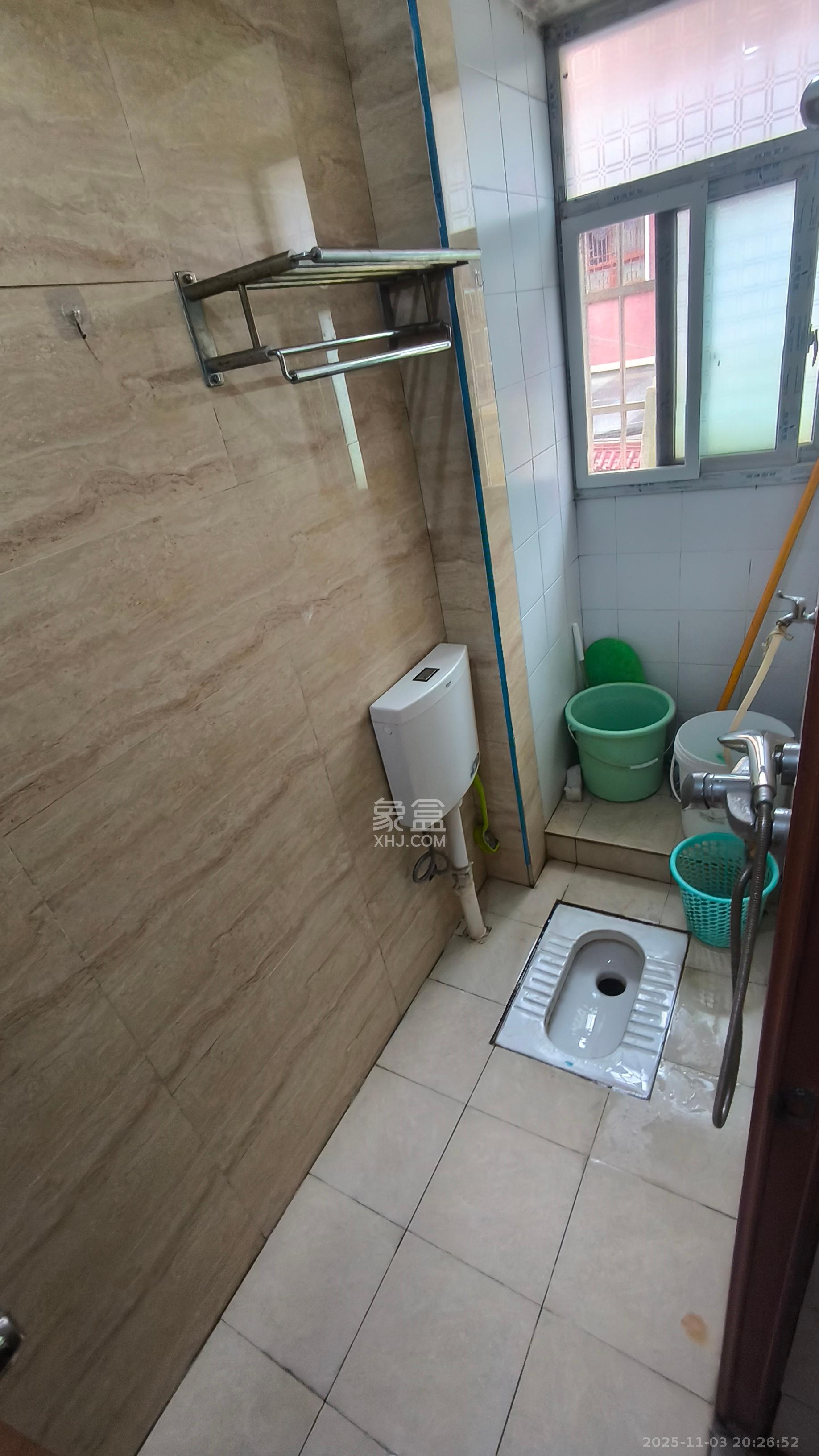 桂花井巷散盘  1室0厅0卫    2200.0元/月室内图