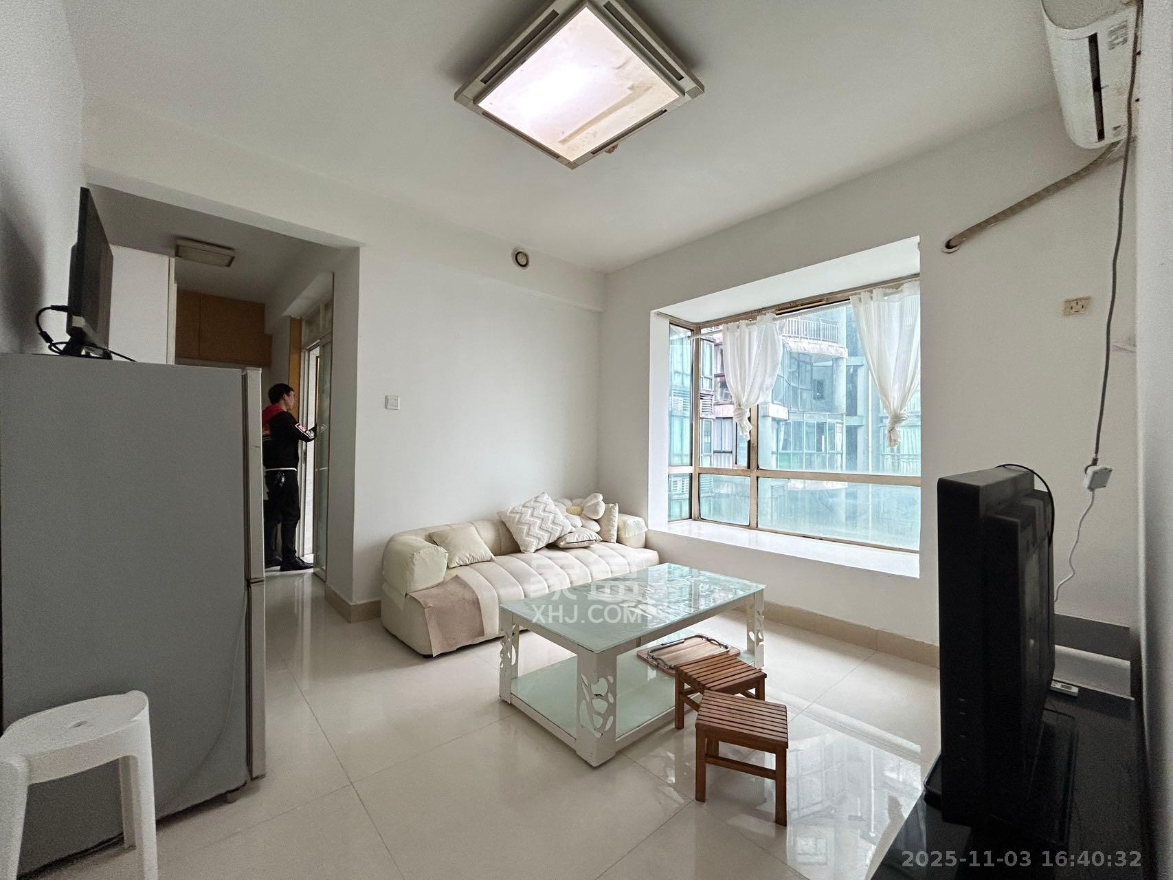 华盛新外滩  1室1厅1卫    2000.0元/月