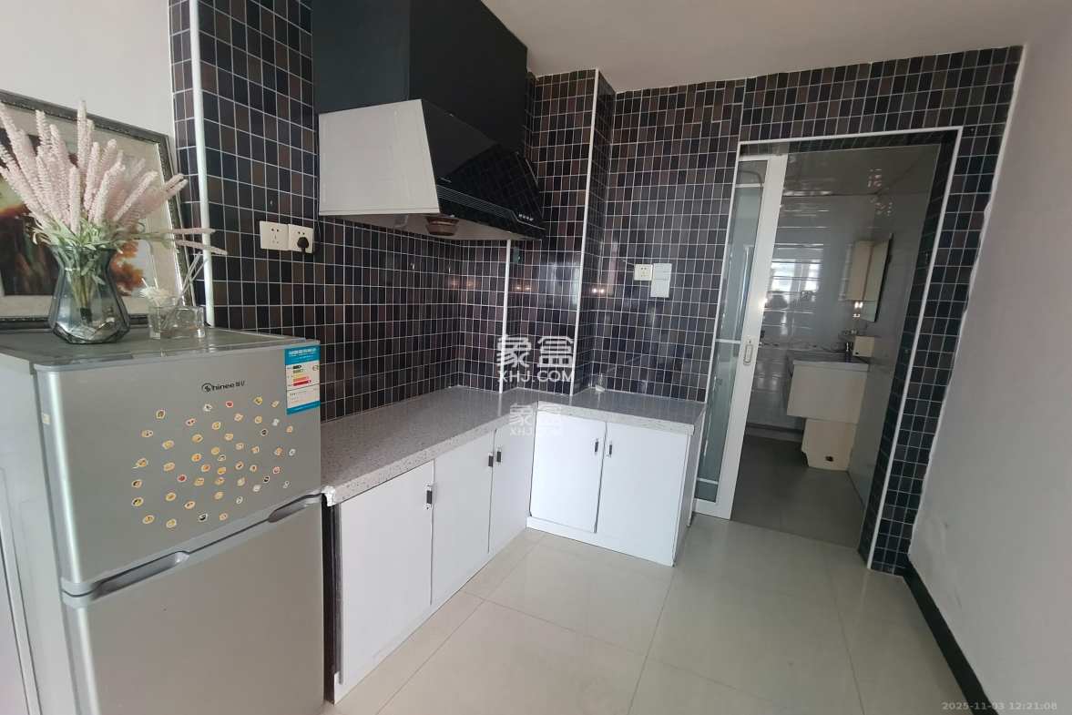 融圣国际 1室1厅1卫 1500.0元/月 融圣国际 1室1厅1卫 1500.0元/月室内图