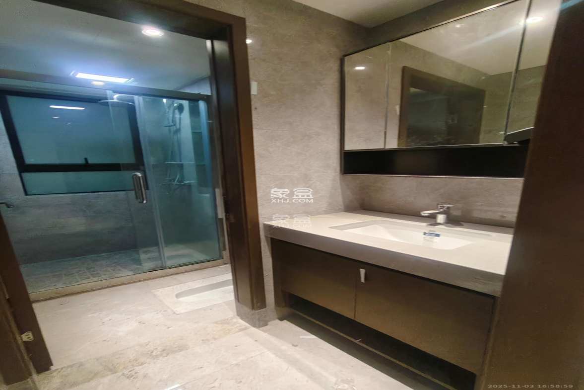 荣盛锦绣学府 4室2厅2卫 2000.0元/月 荣盛锦绣学府 4室2厅2卫 2000.0元/月室内图