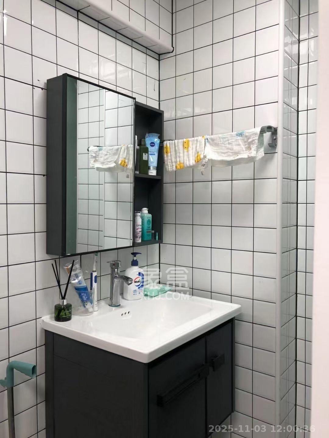 海伦春天  1室1厅1卫    1500.0元/月室内图