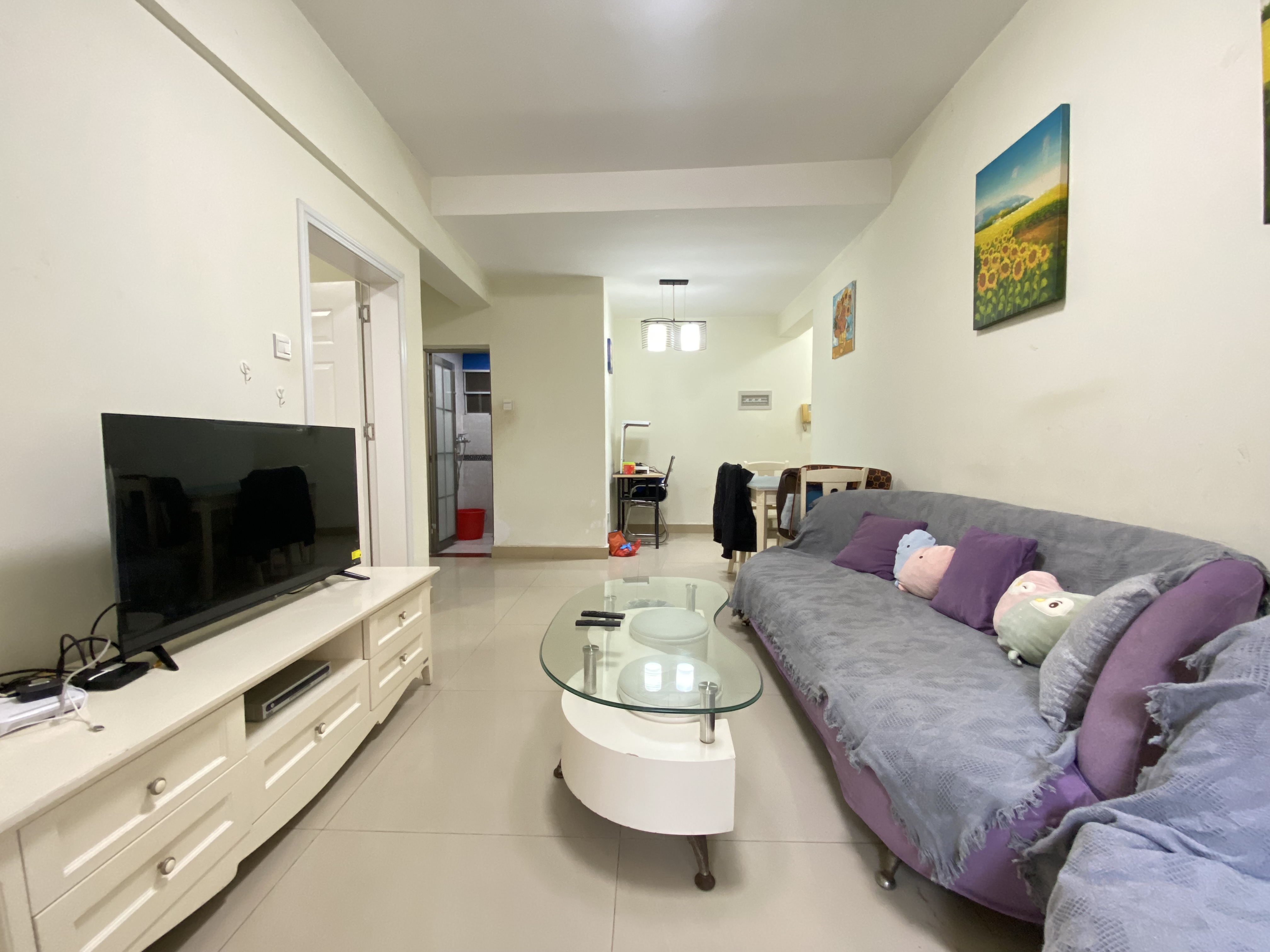 湖畔人家  1室1厅1卫    2100.0元/月室内图