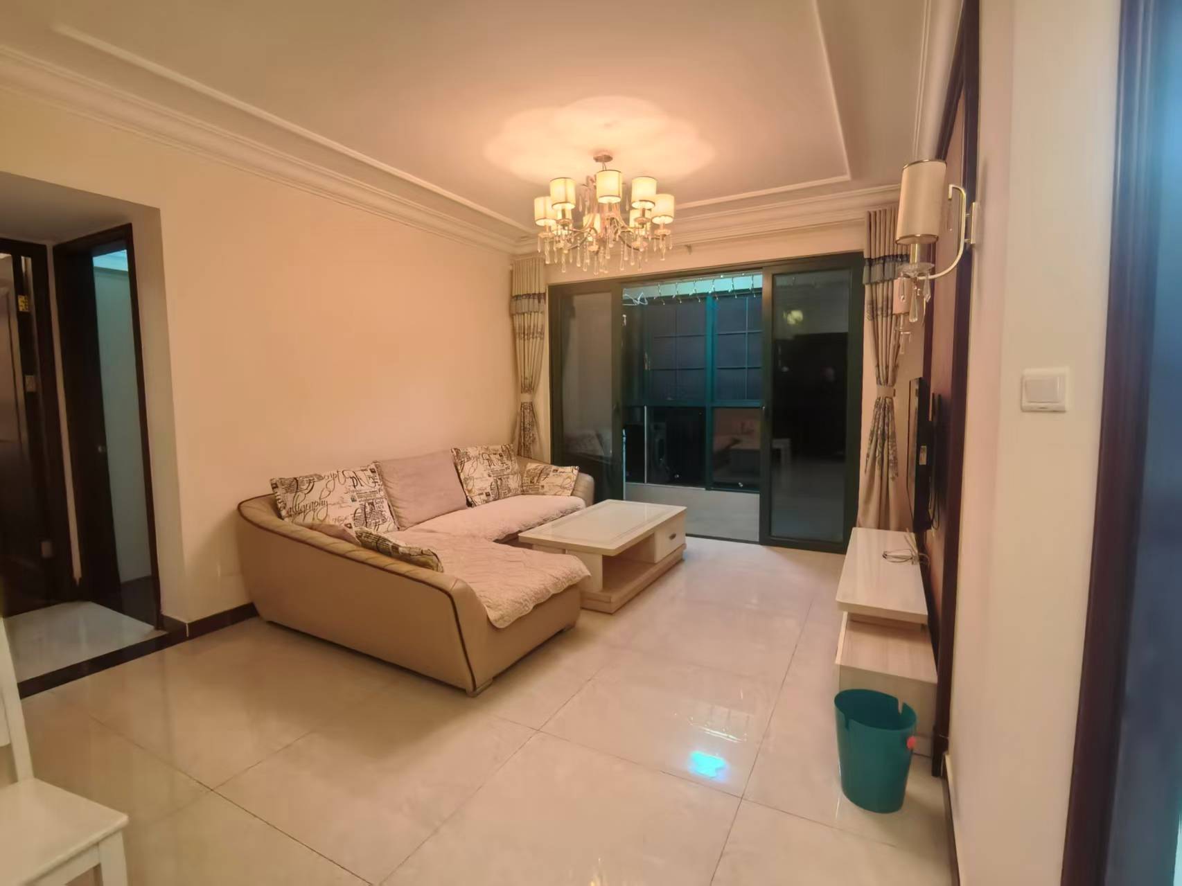 恒大绿洲  2室2厅1卫    1666.0元/月