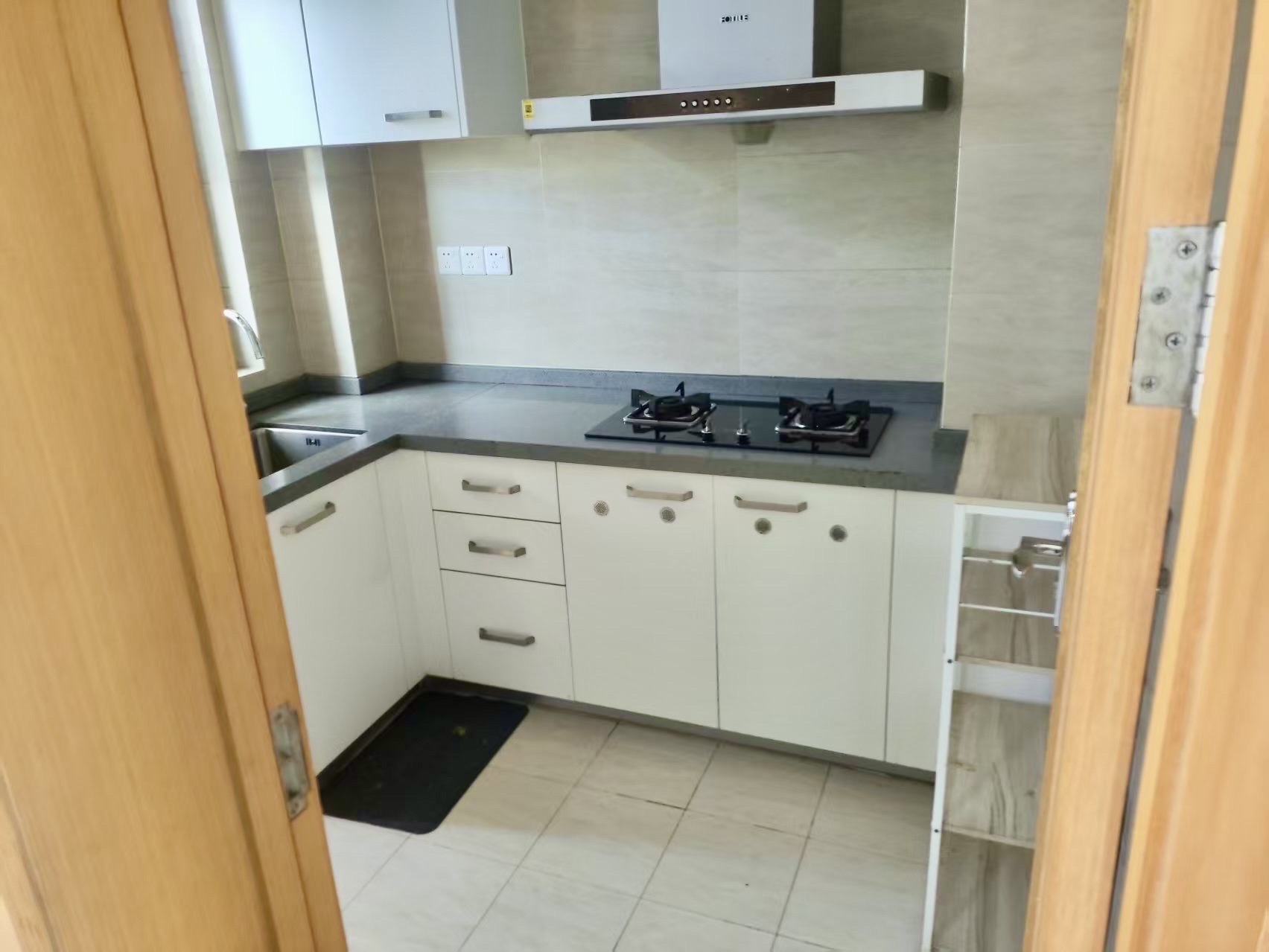 金隅阳光郡 3室2厅2卫 1900.0元/月 金隅阳光郡 3室2厅2卫 1900.0元/月室内图