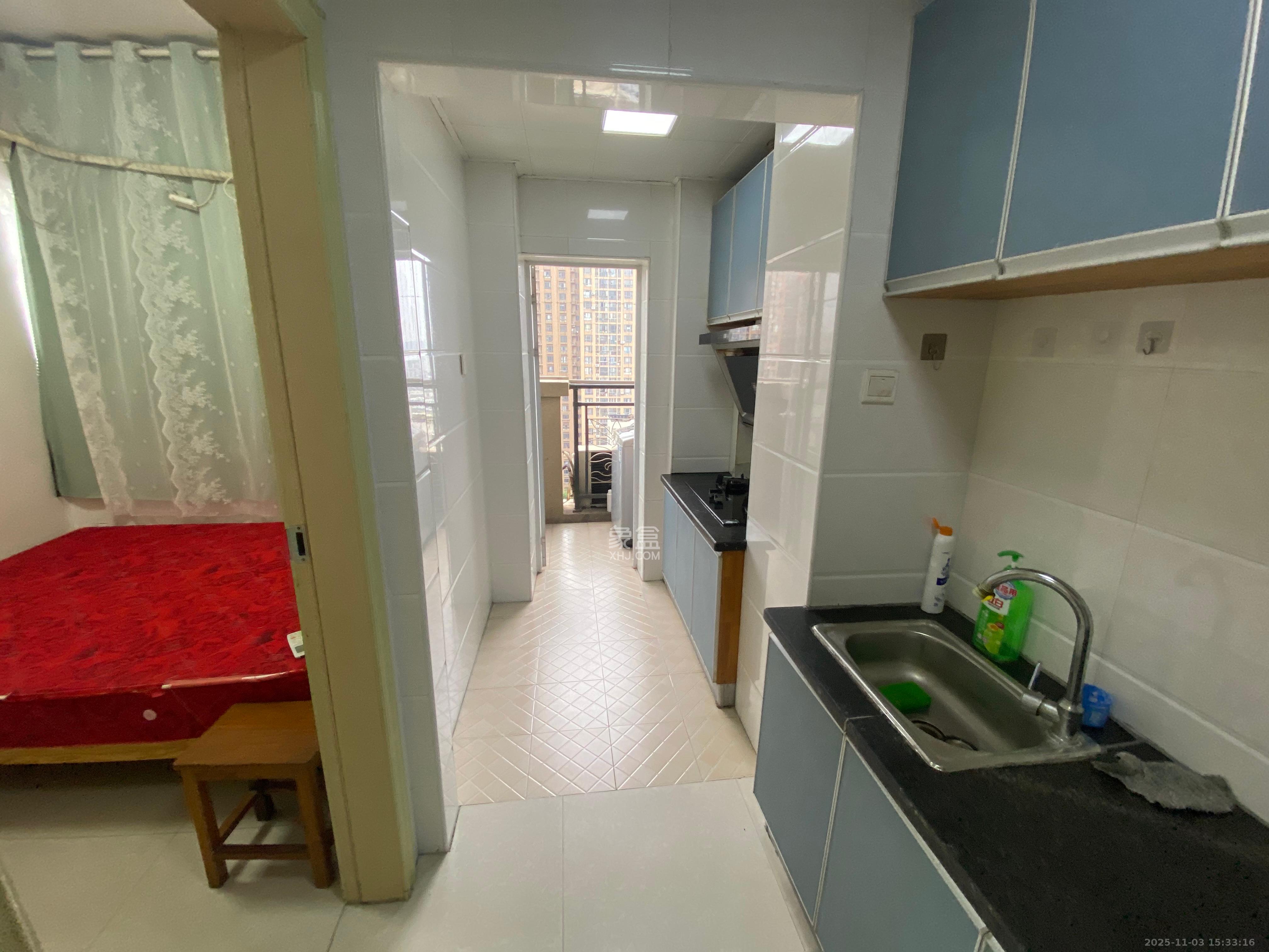 阳光锦城  2室1厅1卫    1800.0元/月室内图