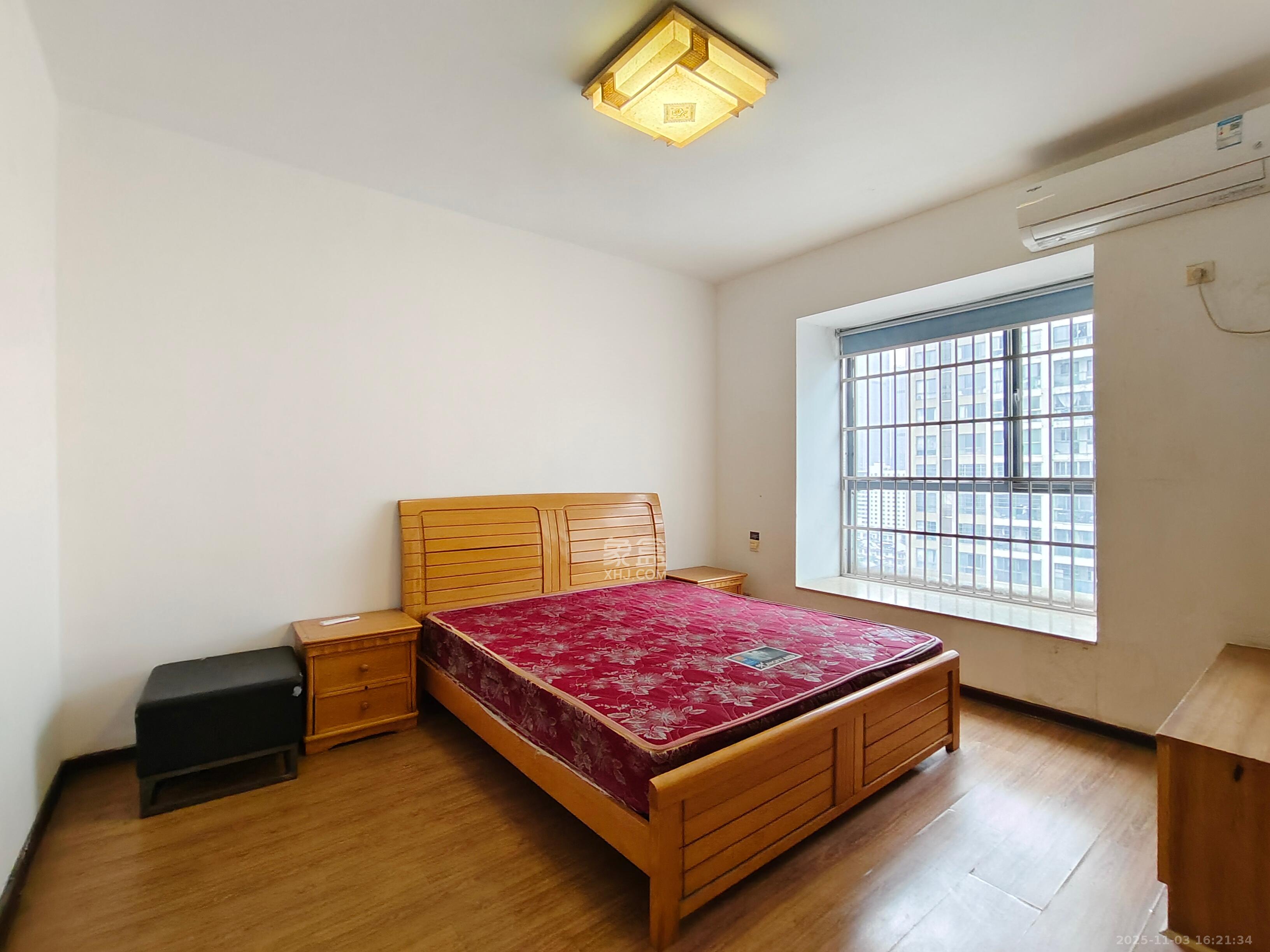 银港水晶城  3室2厅2卫    2500.0元/月室内图