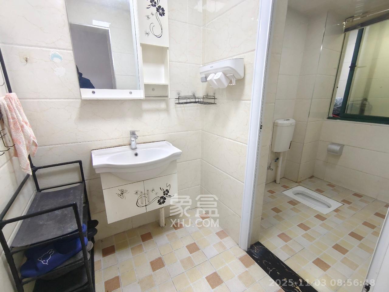 西韵佳苑 3室2厅2卫 2800.0元/月 西韵佳苑 3室2厅2卫 2800.0元/月室内图