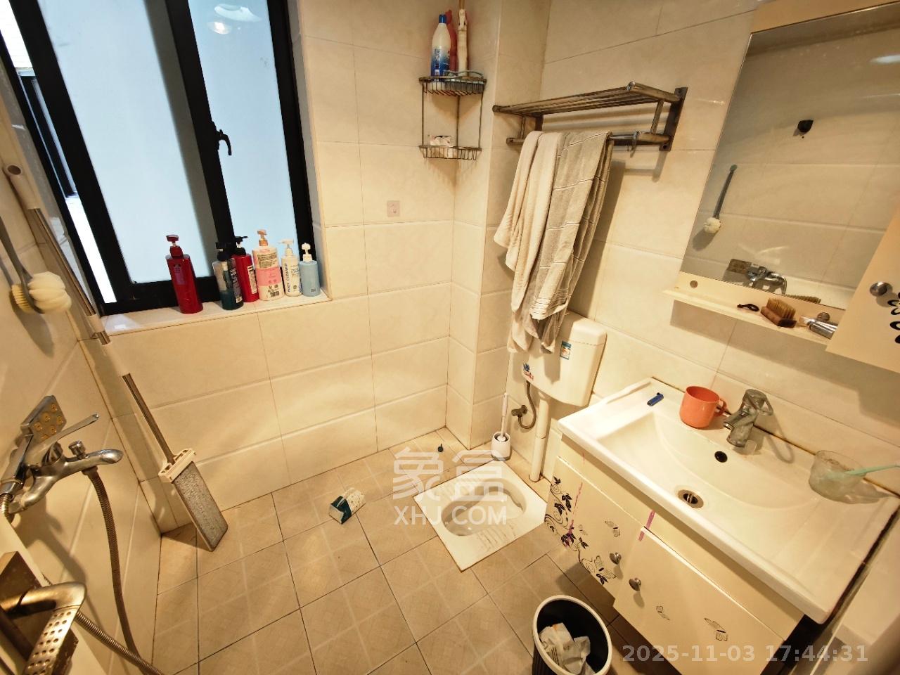 阿普阿布 1室1厅1卫 1900.0元/月 阿普阿布 1室1厅1卫 1900.0元/月室内图