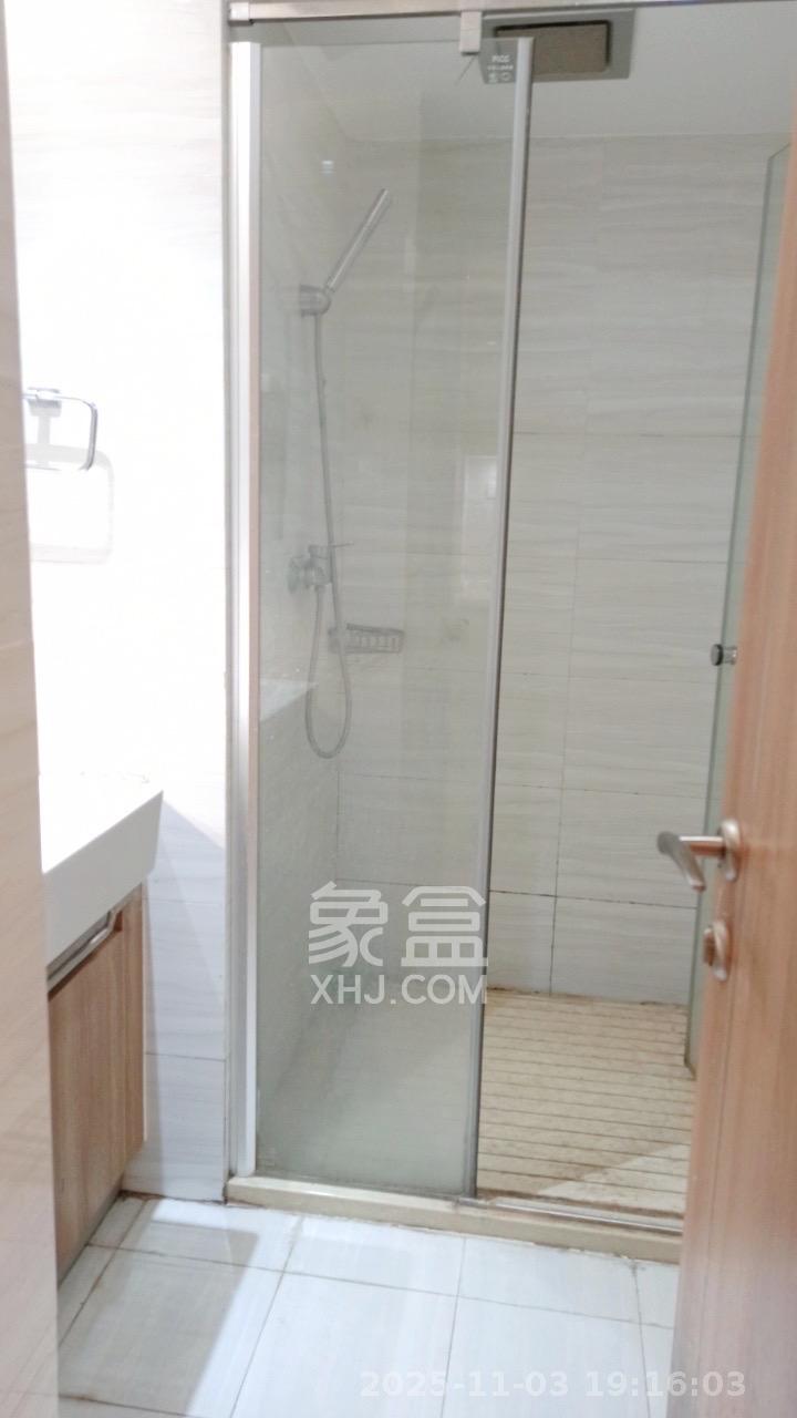 奥林匹克花园贡院三期  1室1厅1卫    1300.0元/月室内图