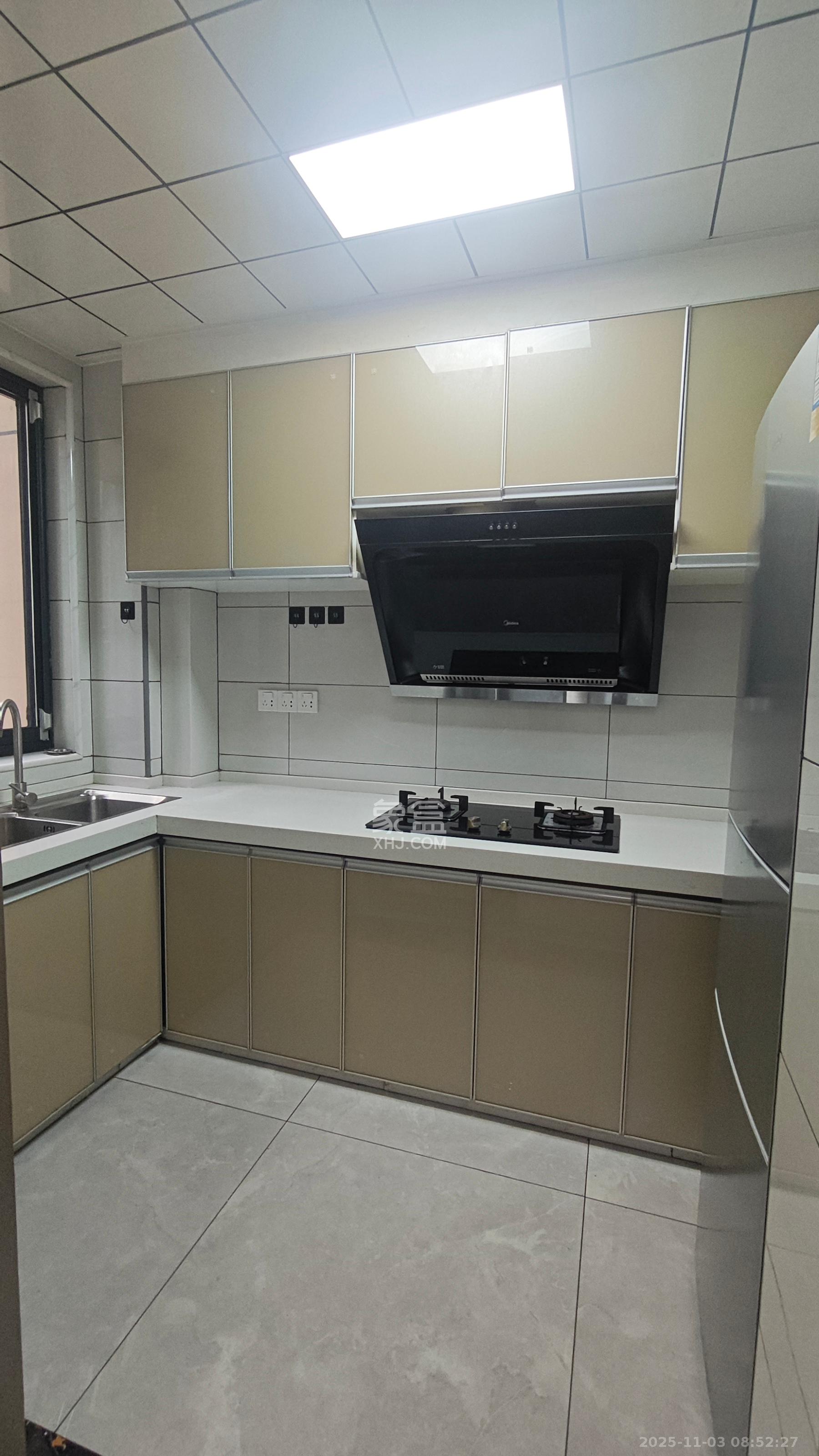 朝正美苑  3室2厅2卫    2800.0元/月 朝正美苑  3室2厅2卫    2800.0元/月室内图