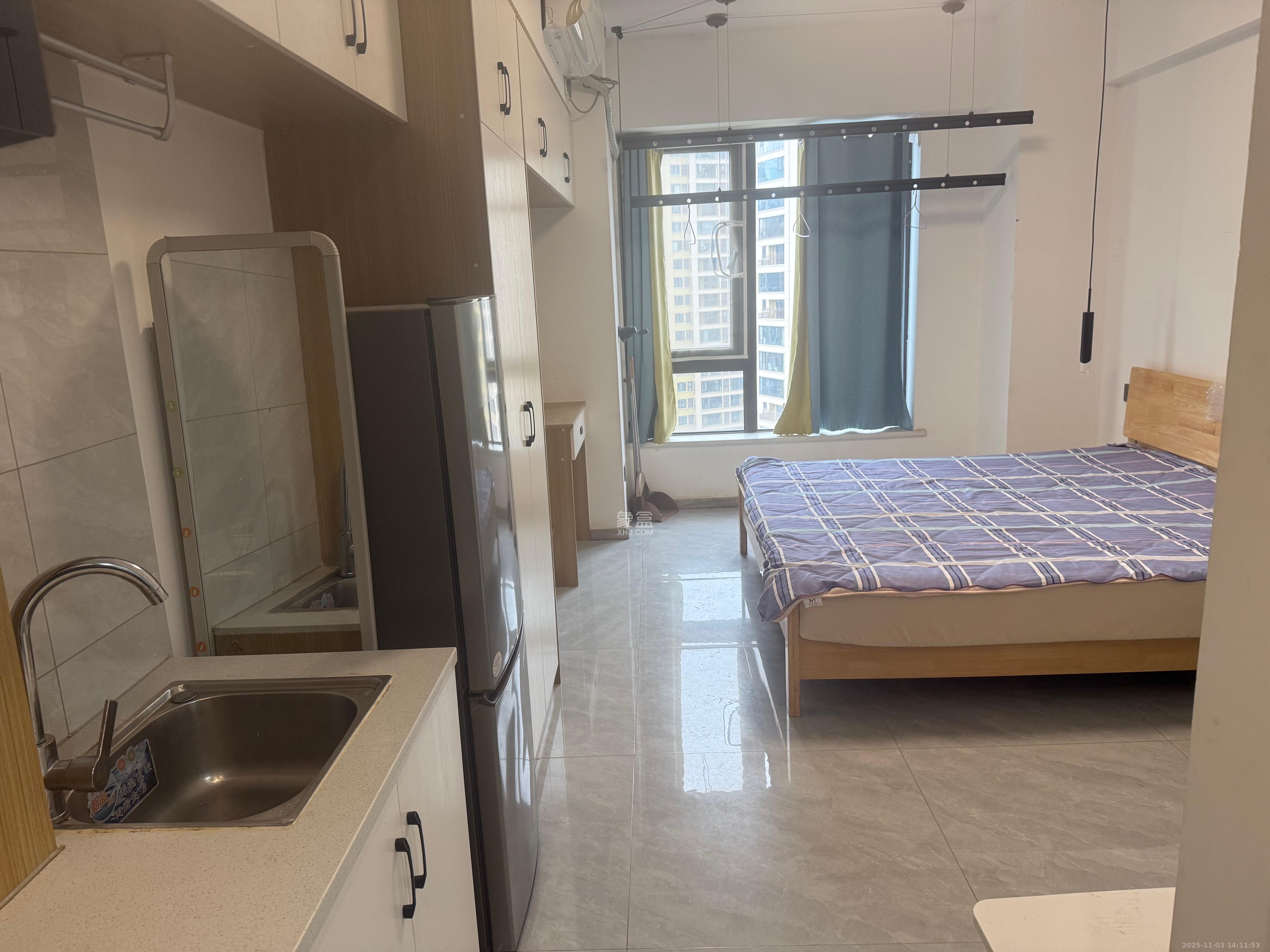 龙湖春江悦茗  1室1厅1卫    1200.0元/月室内图