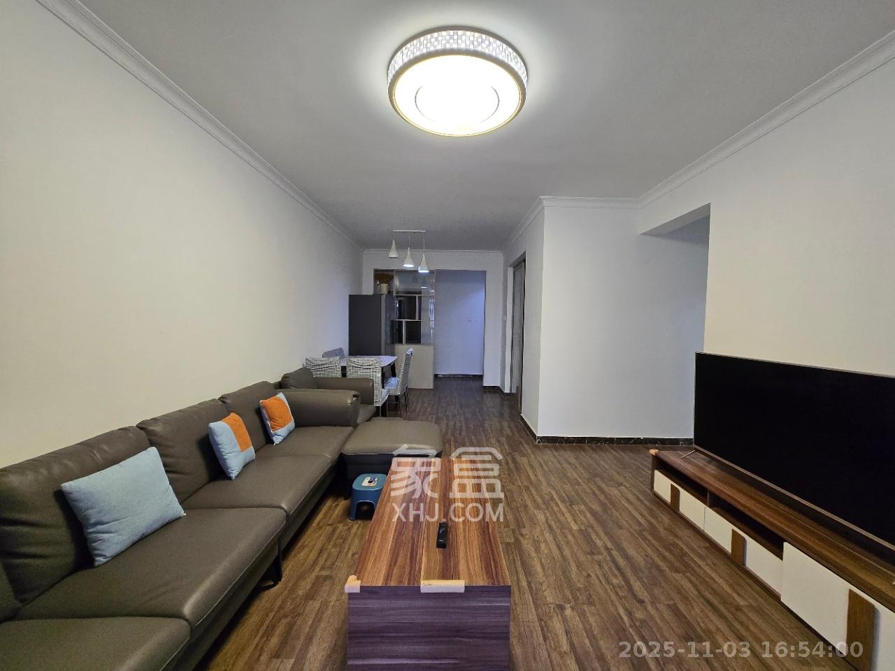 梅溪峰汇（房聚梅溪壹中心）  1室2厅1卫    2600.0元/月室内图