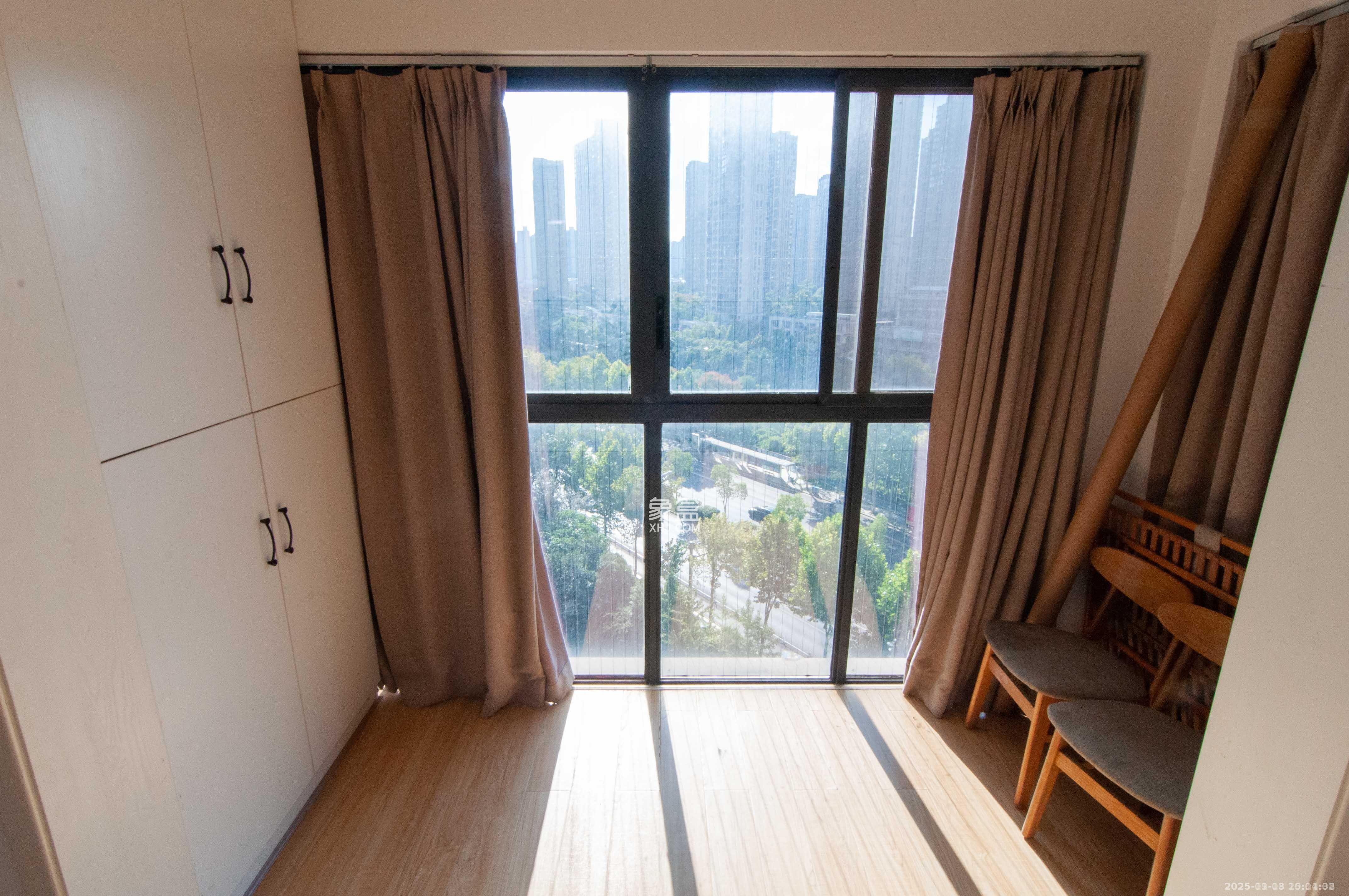 中建梅溪湖中心  3室2厅1卫    2600.0元/月室内图