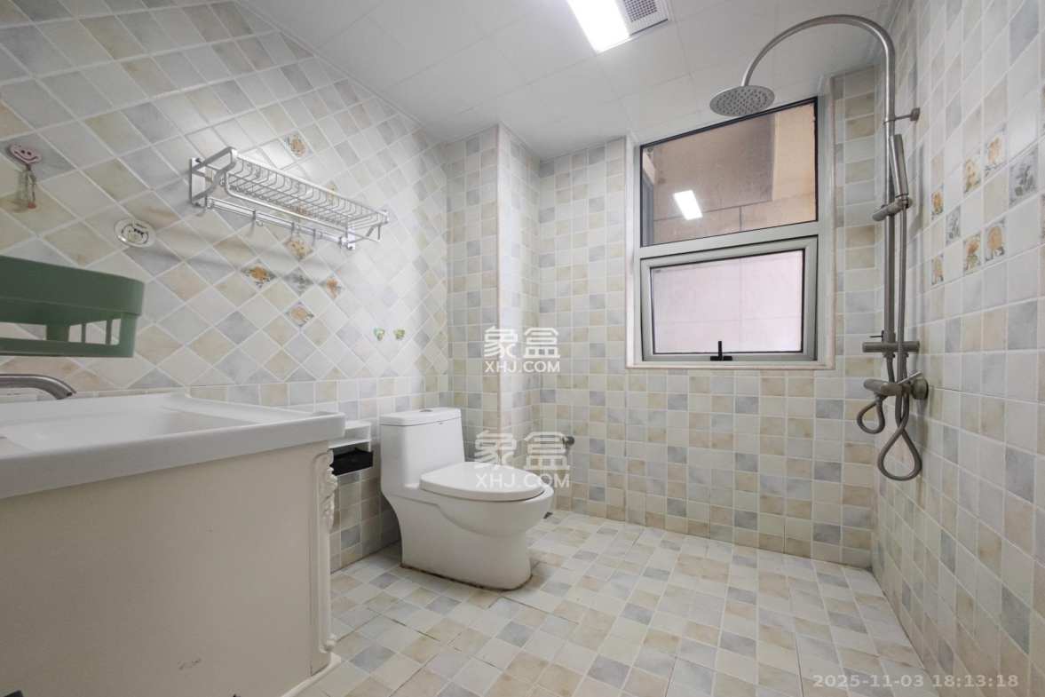 五矿万境水岸二期(五矿万境水岸和苑) 3室2厅2卫 158.0万 五矿万境水岸二期(五矿万境水岸和苑) 3室2厅2卫 158.0万卫生间