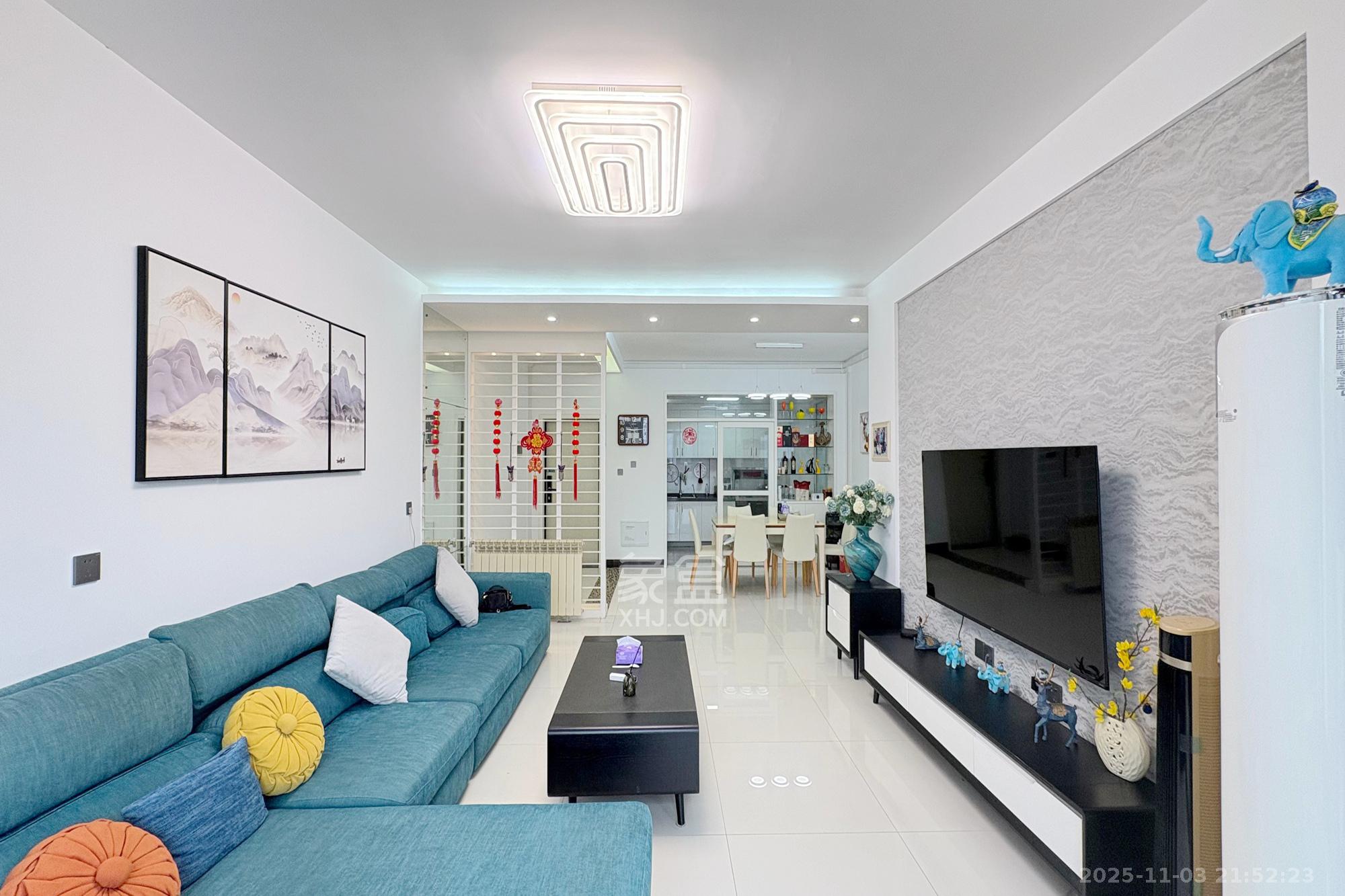 颐美园 3室2厅2卫 118.0万 颐美园 3室2厅2卫 118.0万客厅