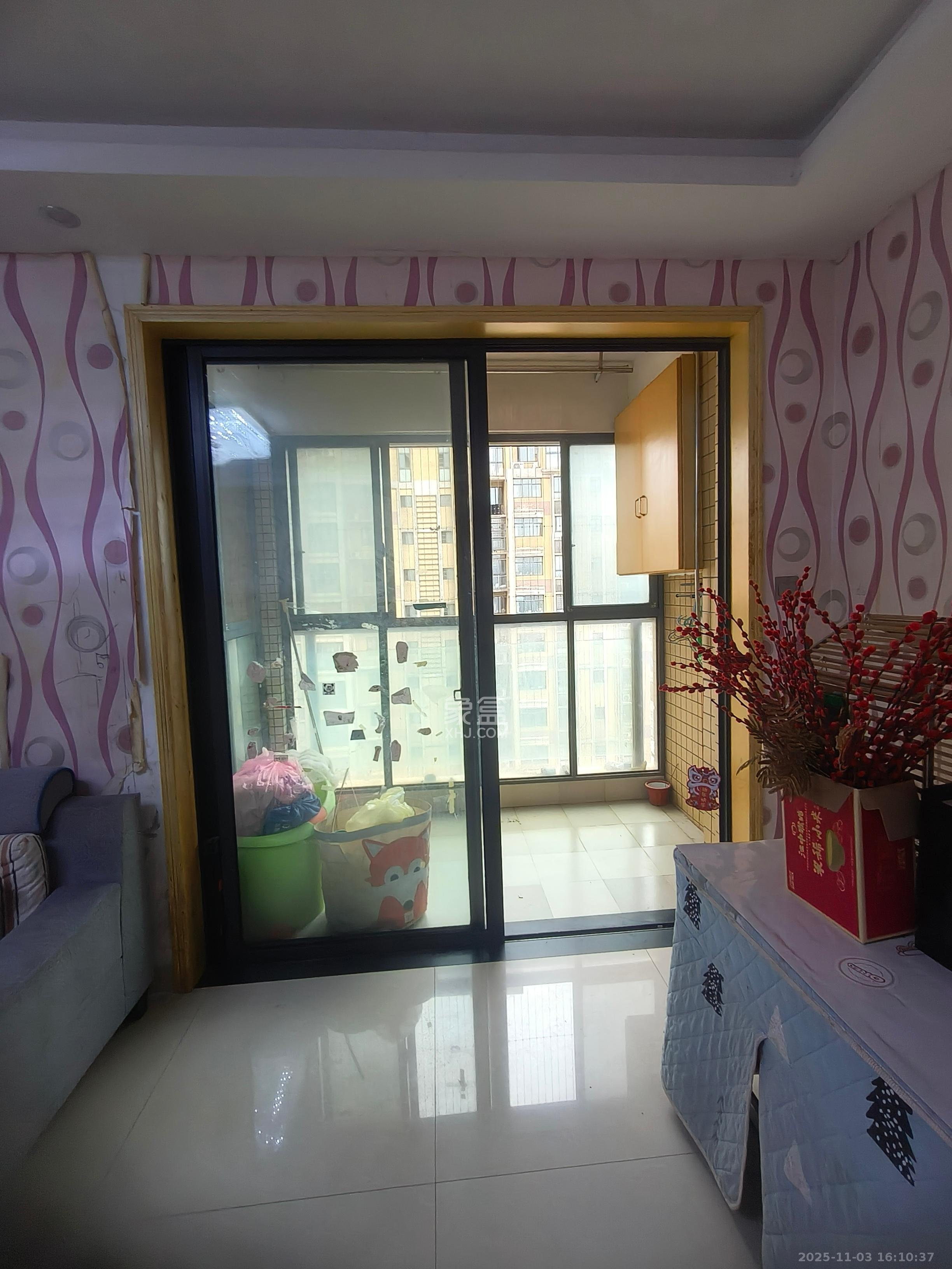 锦湘国际星城三期（锦绣苑）  1室2厅1卫    2800.0元/月室内图