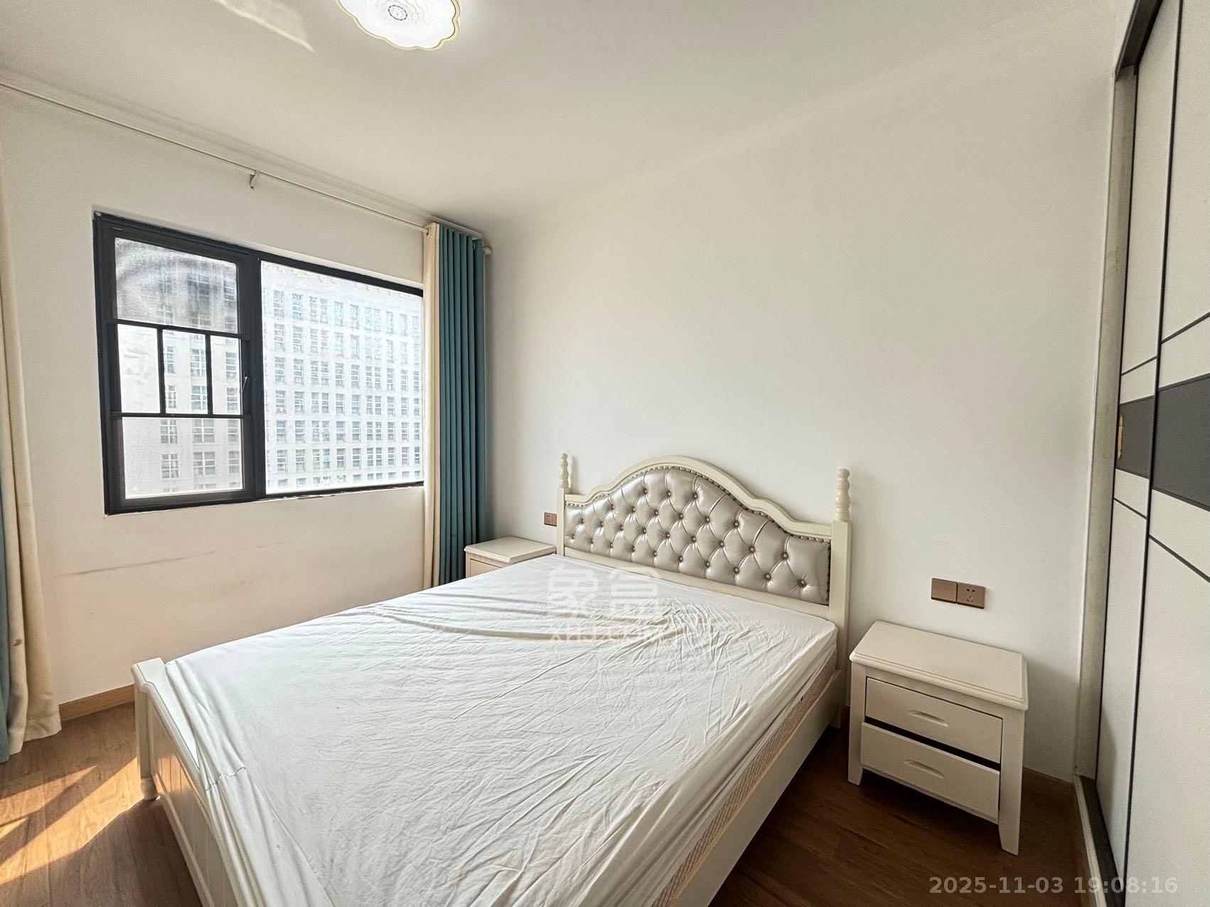 中南红领邦(红星嘉和苑)  3室2厅1卫    2500.0元/月 中南红领邦(红星嘉和苑)  3室2厅1卫    2500.0元/月室内图