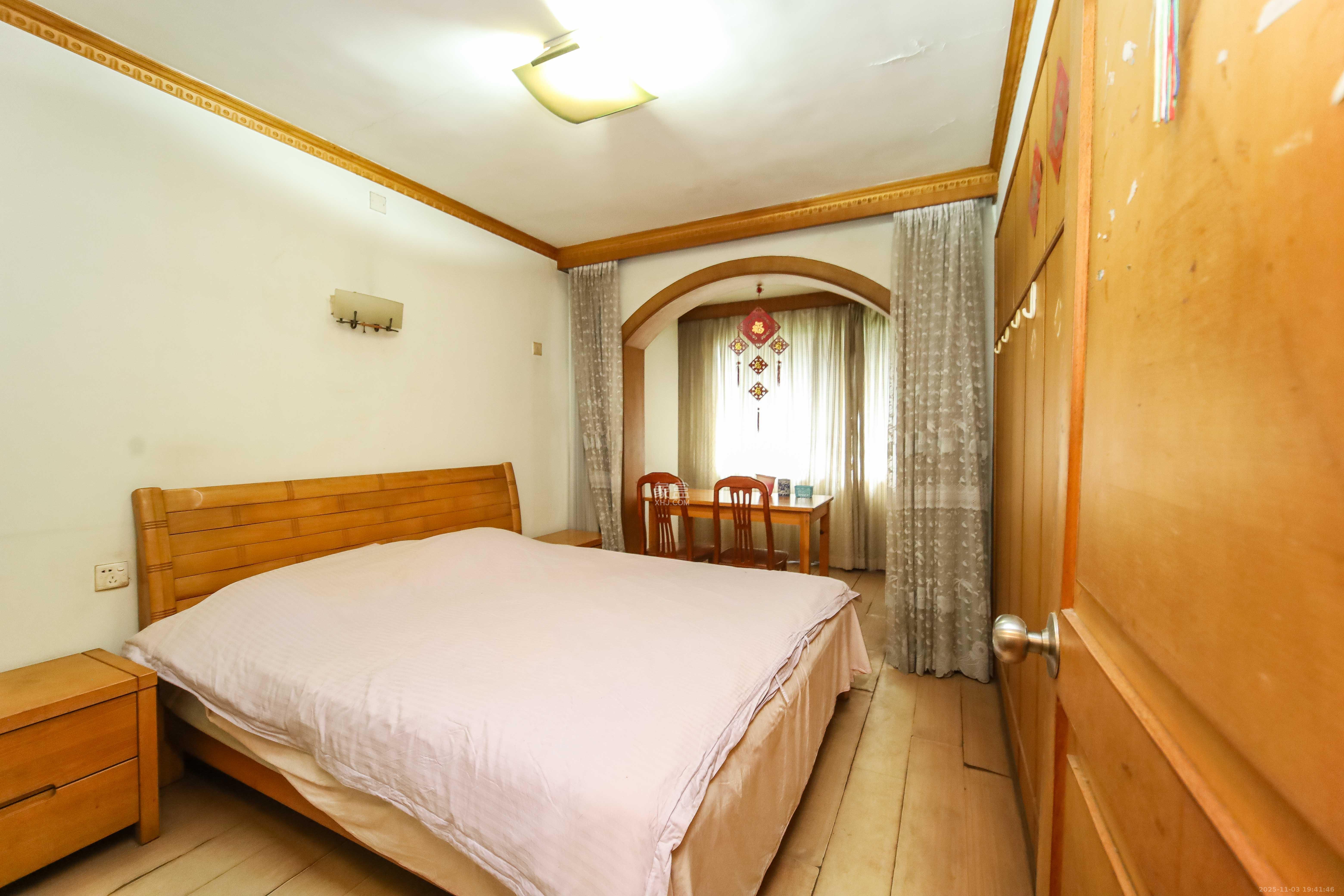 环达公寓  3室2厅1卫    56.0万卧室