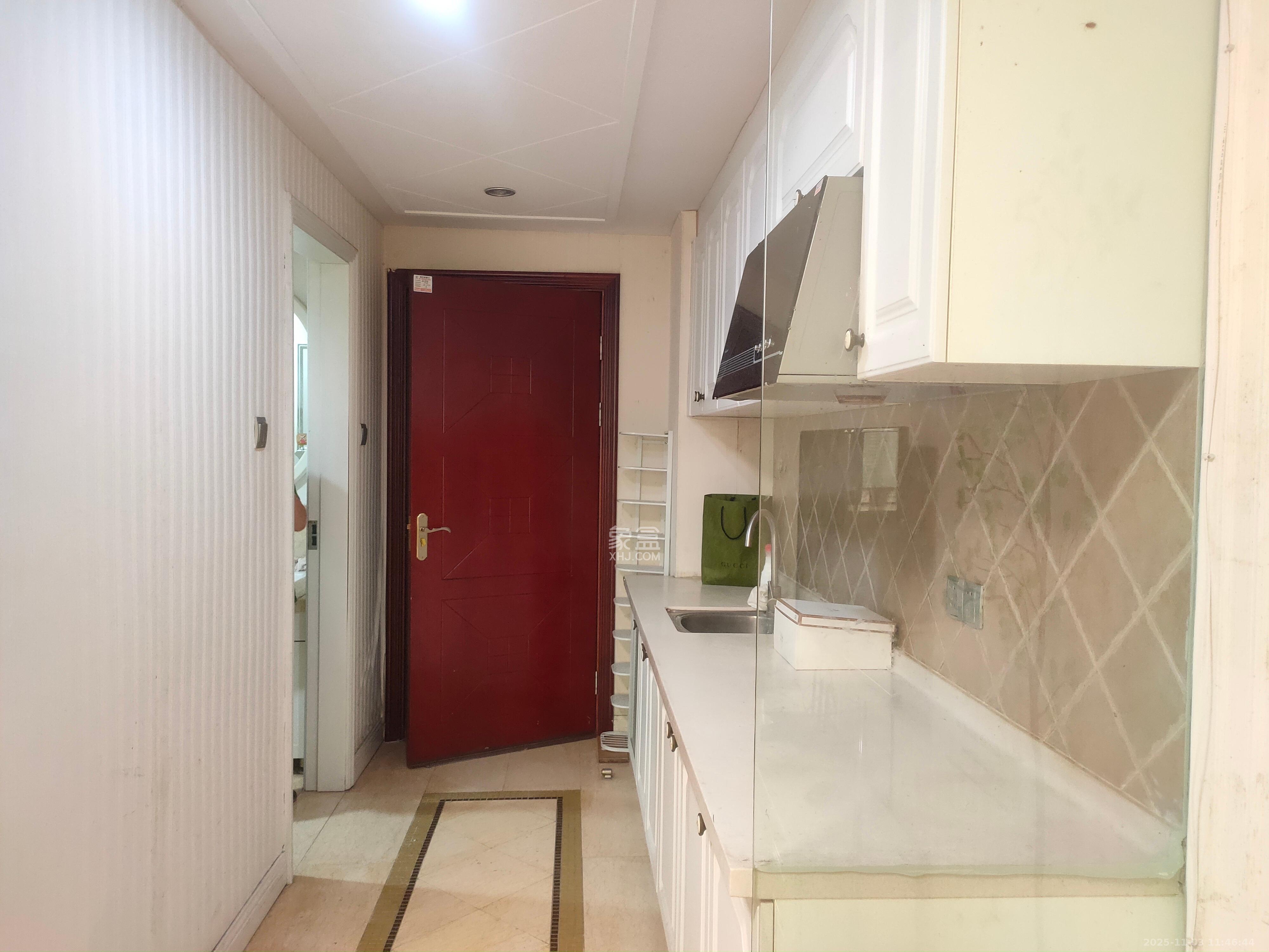 沁园春御院  1室1厅1卫    1800.0元/月室内图