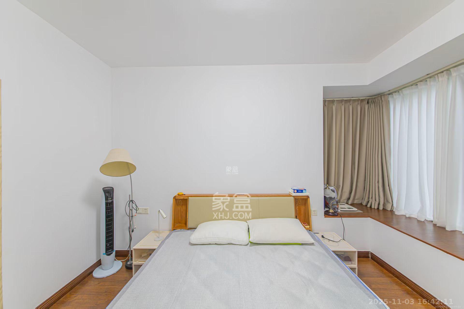 生活艺术城  3室2厅2卫    2500.0元/月室内图