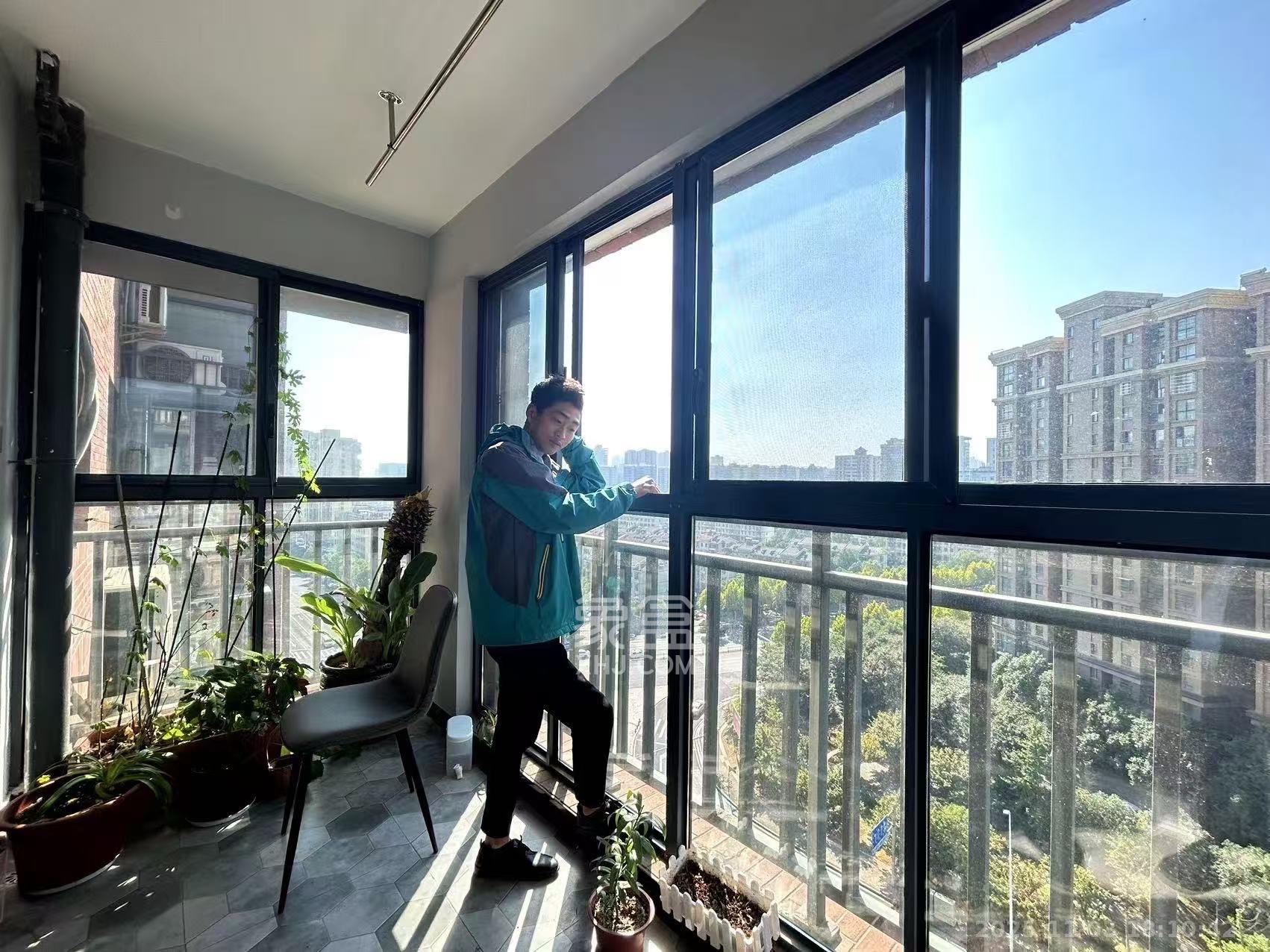 半山壹号  2室2厅1卫    2600.0元/月室内图