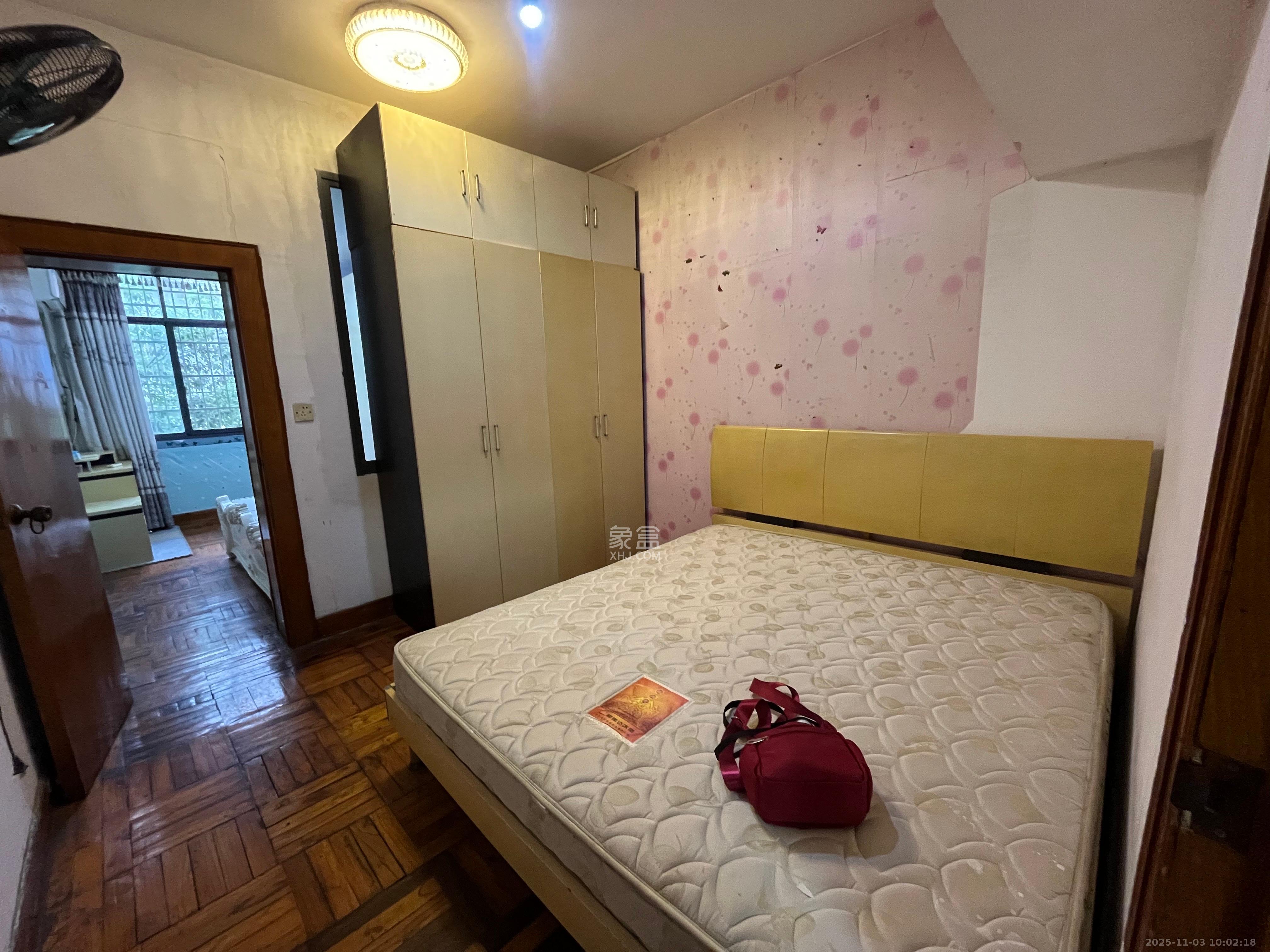 邮电新村  3室1厅1卫    1600.0元/月室内图