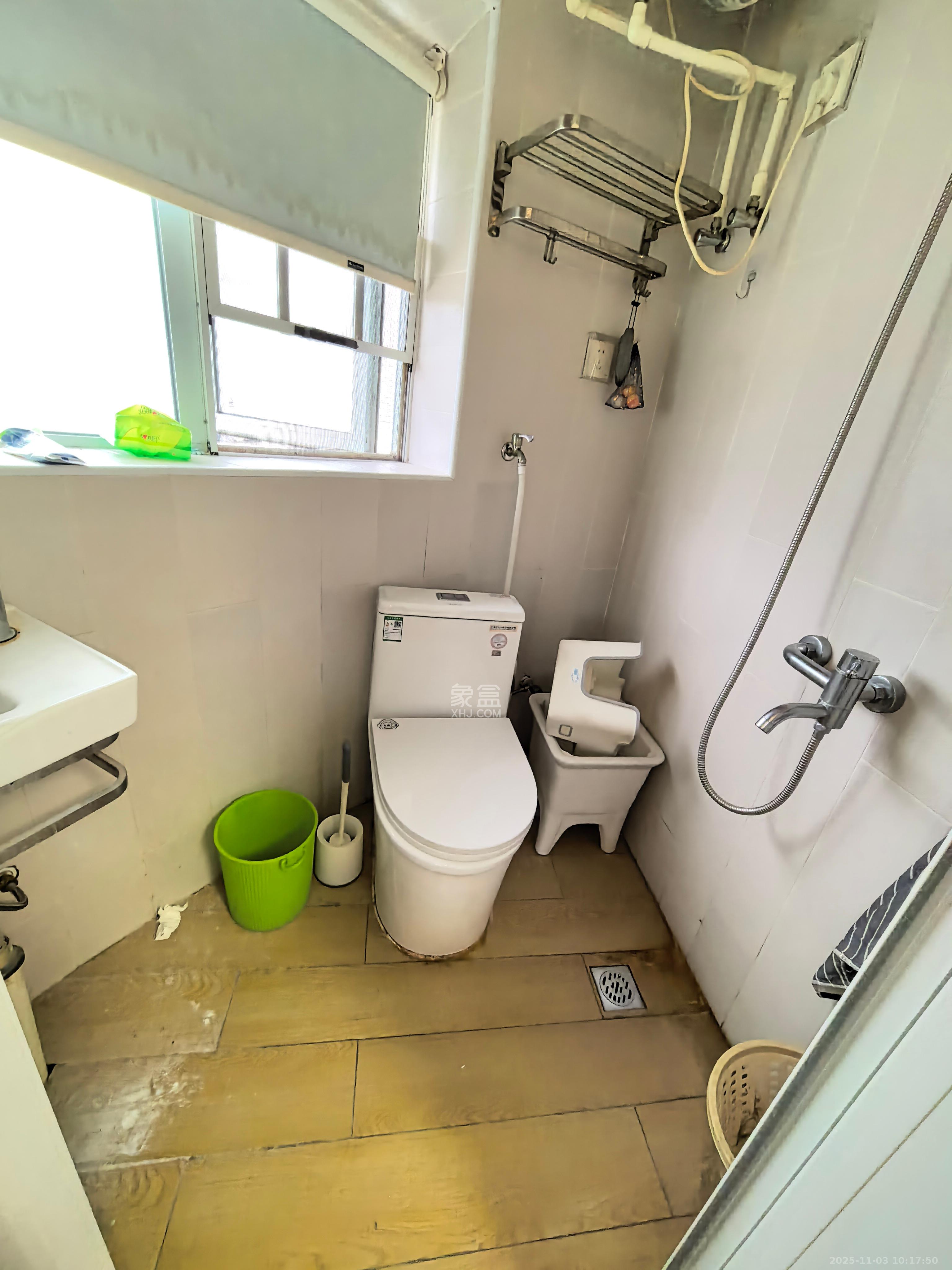 左岸春天 1室1厅1卫 1000.0元/月 左岸春天 1室1厅1卫 1000.0元/月室内图