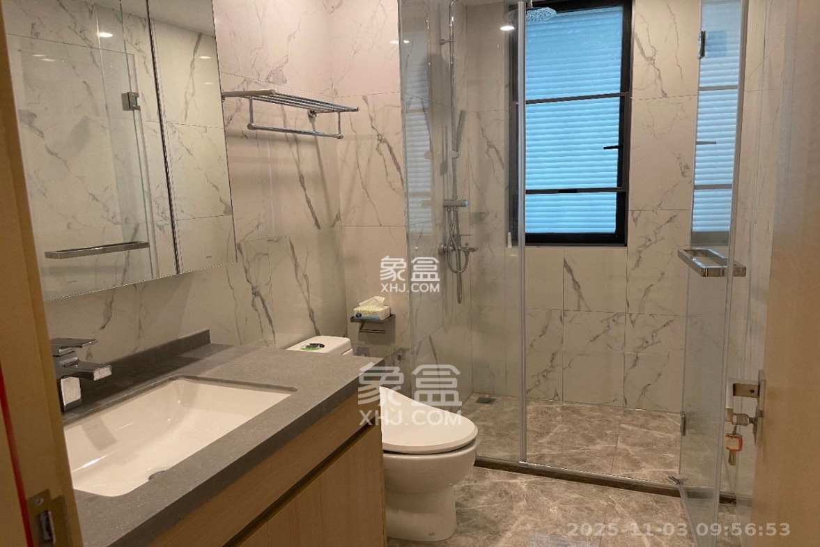 复地滨江金融中心 4室2厅2卫 5000.0元/月 复地滨江金融中心 4室2厅2卫 5000.0元/月室内图