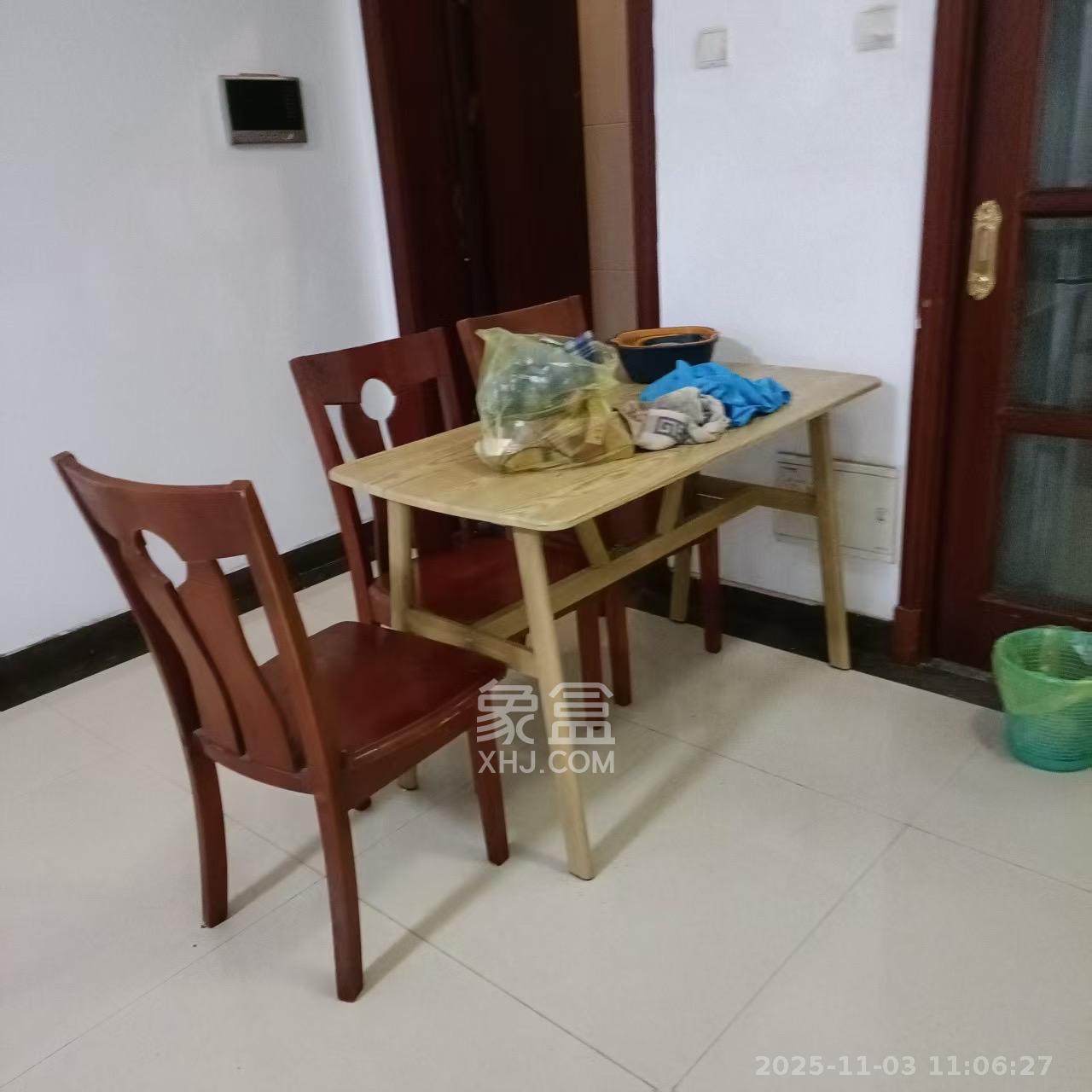 恒大名都  3室2厅1卫    1500.0元/月室内图