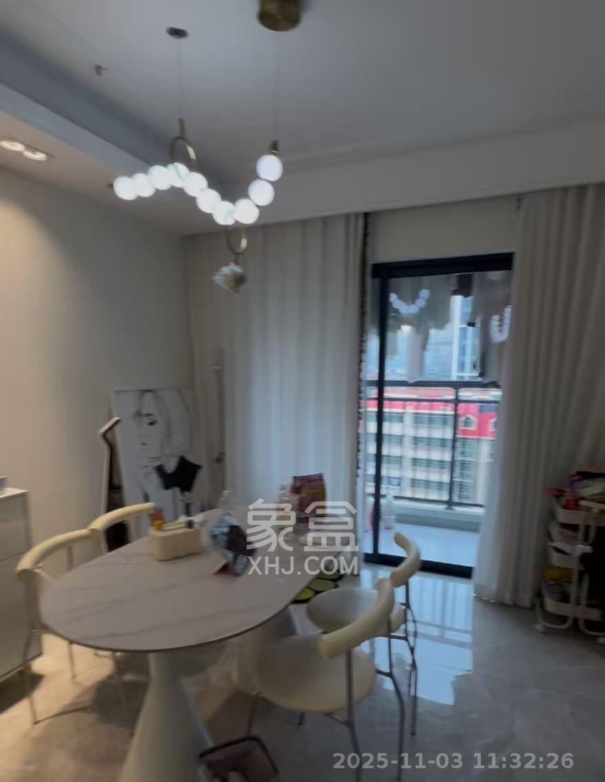 滨江府1913  4室2厅2卫    5000.0元/月