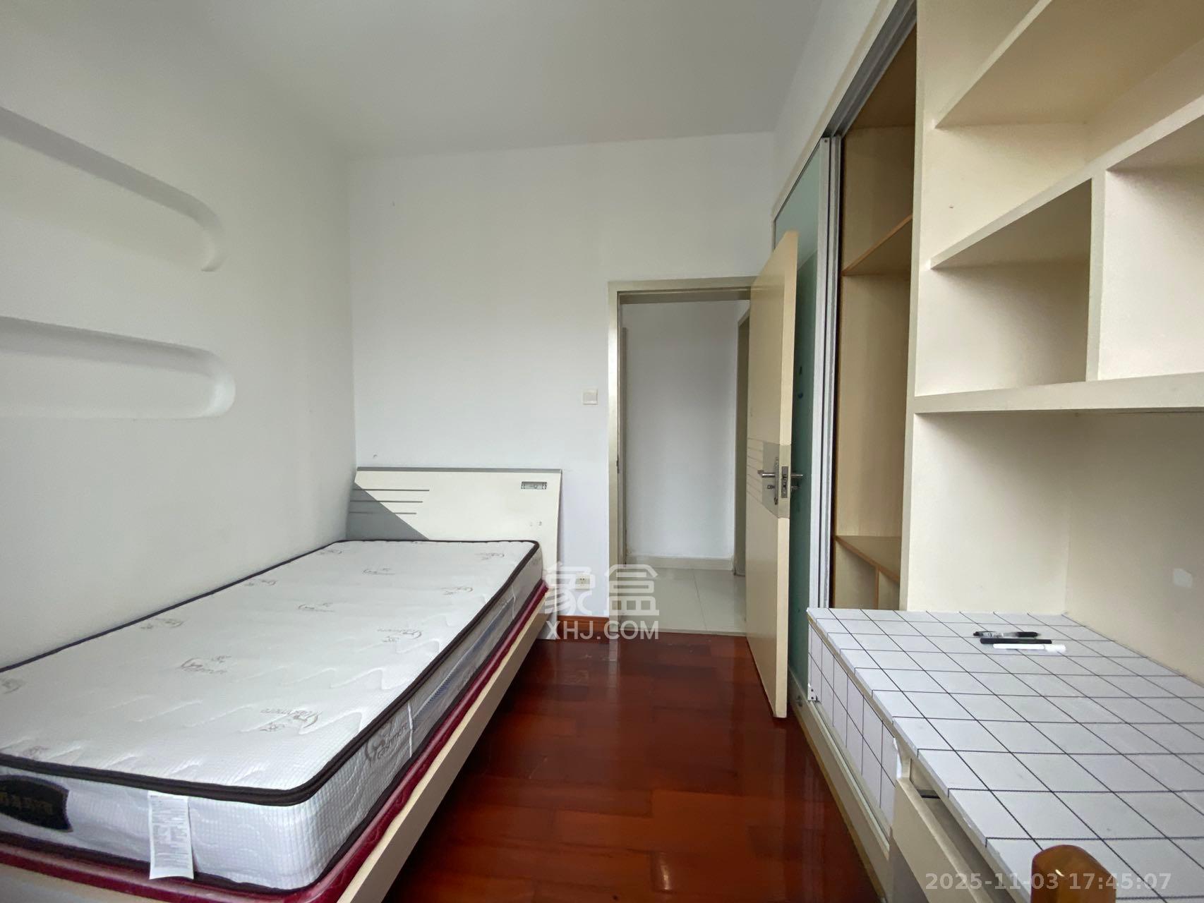 银港水晶城  3室2厅2卫    2500.0元/月室内图