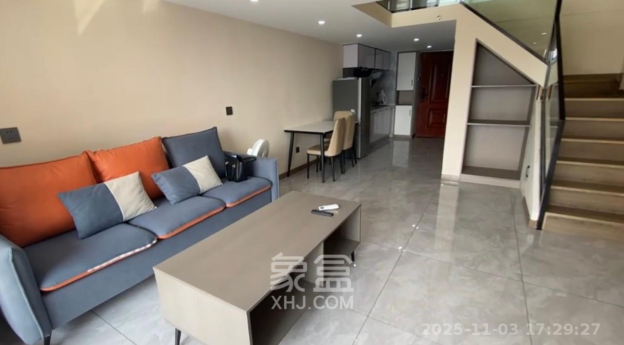 振业城三期  2室1厅1卫    2200.0元/月室内图