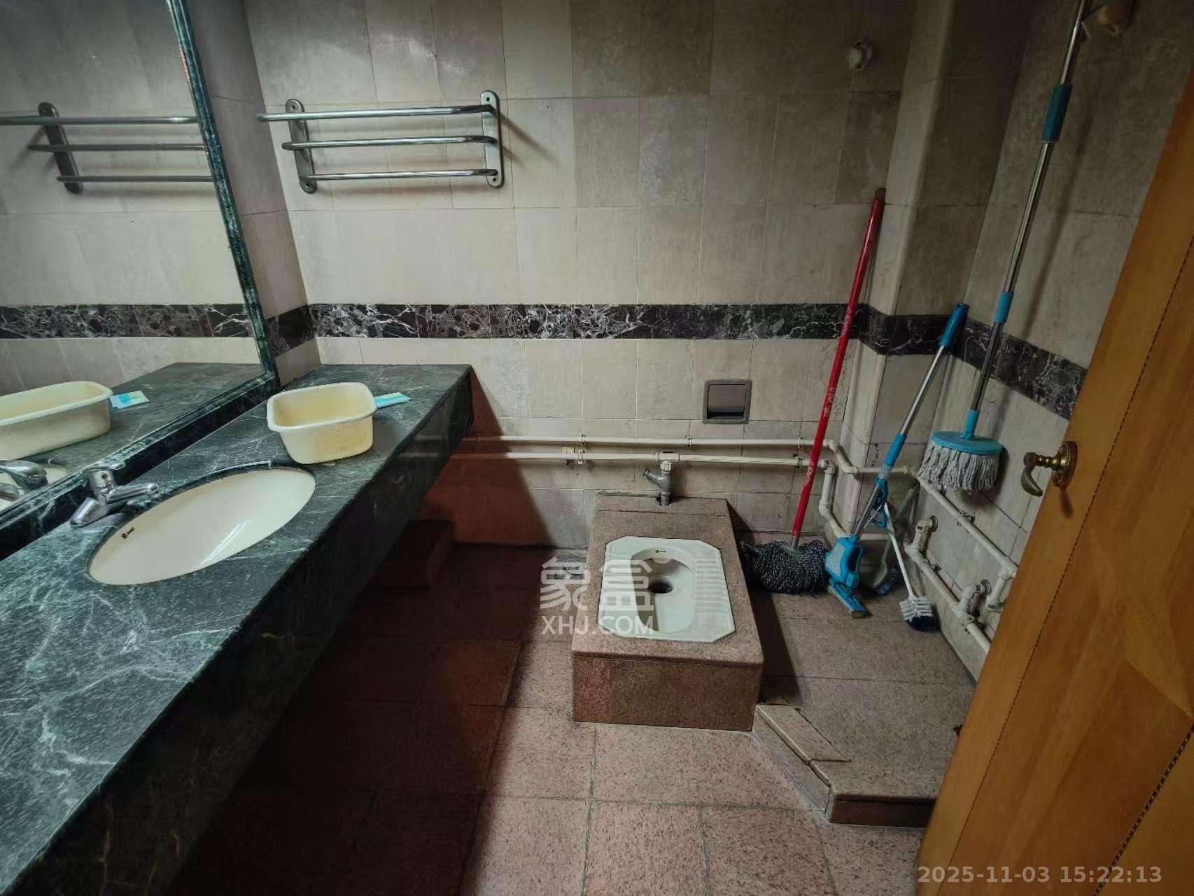 亮丽阁公寓  2室2厅1卫    2000.0元/月室内图