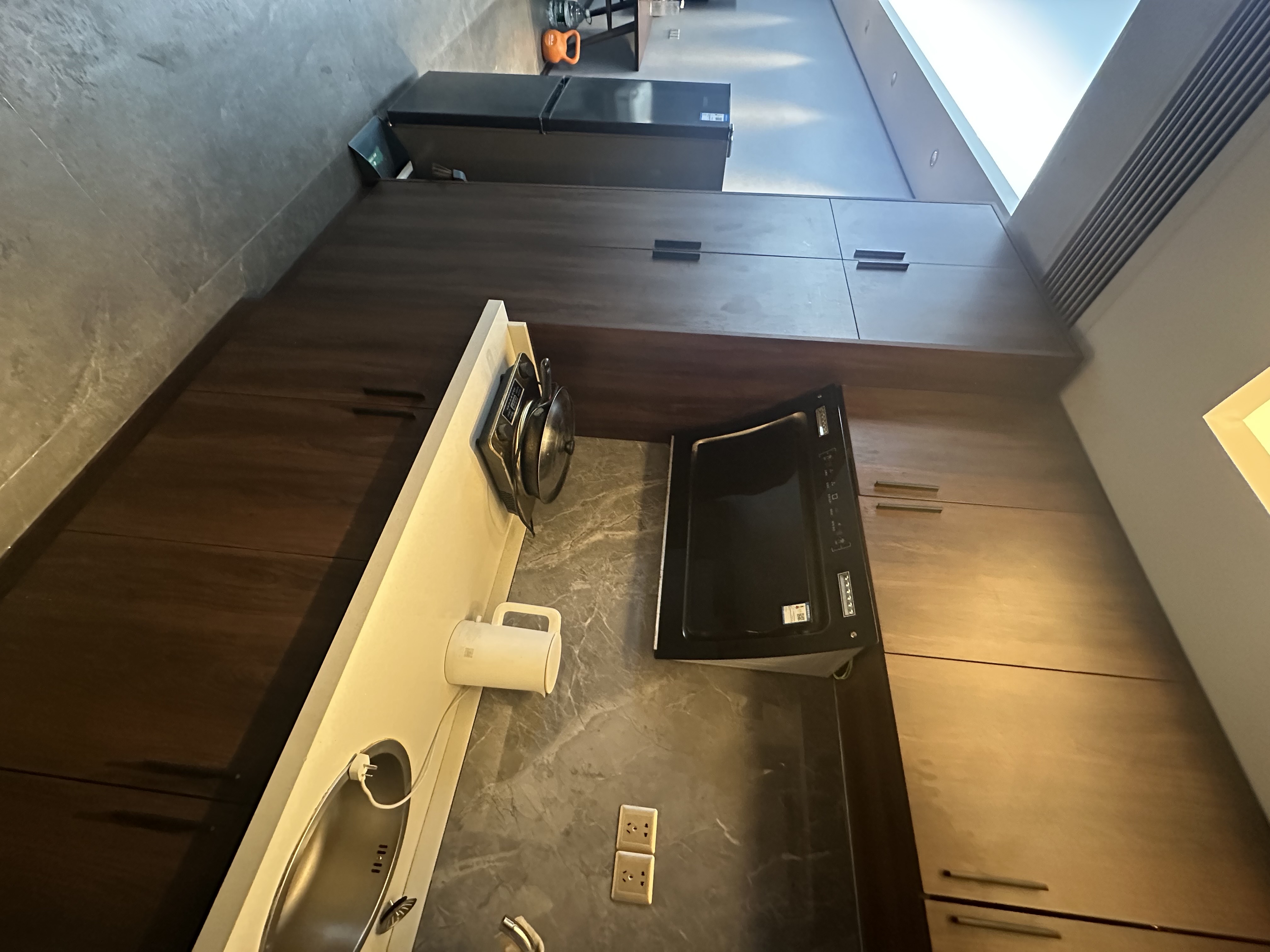 江岸公馆  1室0厅0卫    1700.0元/月室内图