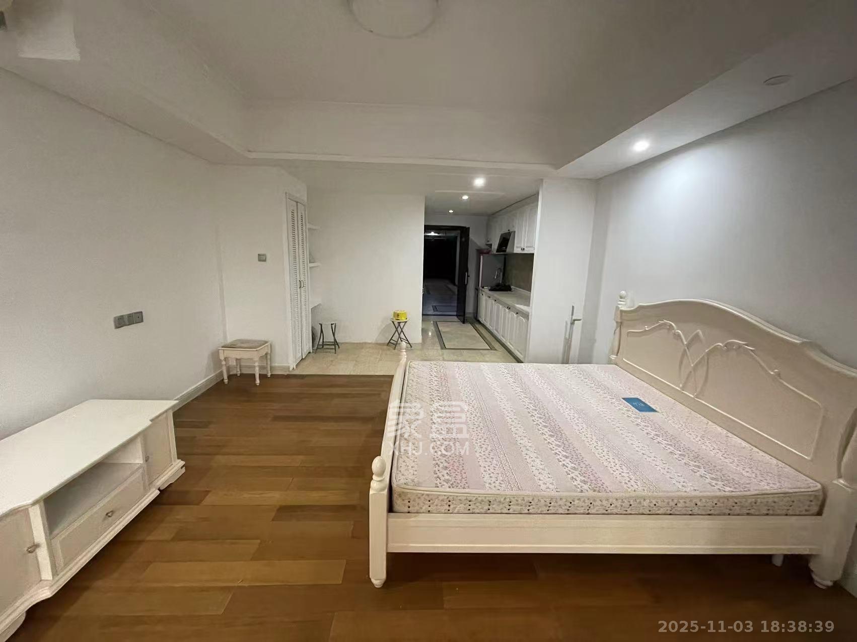 沁园春御院 1室1厅1卫 1800.0元/月 沁园春御院 1室1厅1卫 1800.0元/月室内图