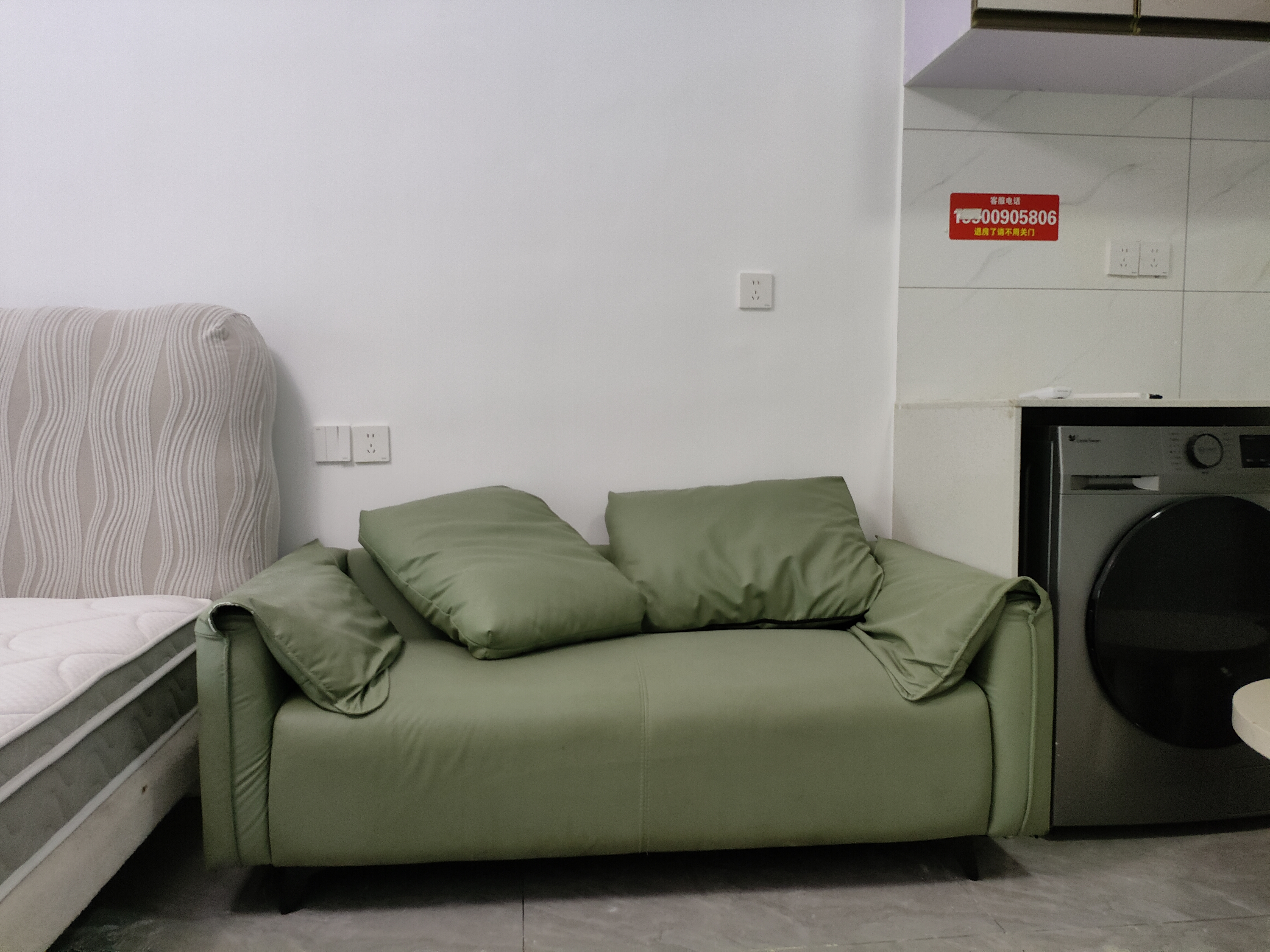 龙湖光年  1室0厅0卫    1800.0元/月 龙湖光年  1室0厅0卫    1800.0元/月室内图