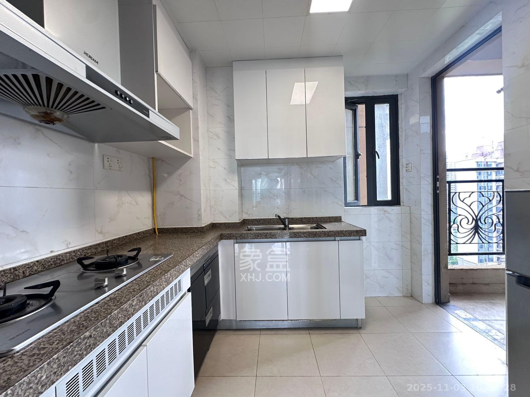 恒大江湾  3室2厅1卫    2300.0元/月室内图