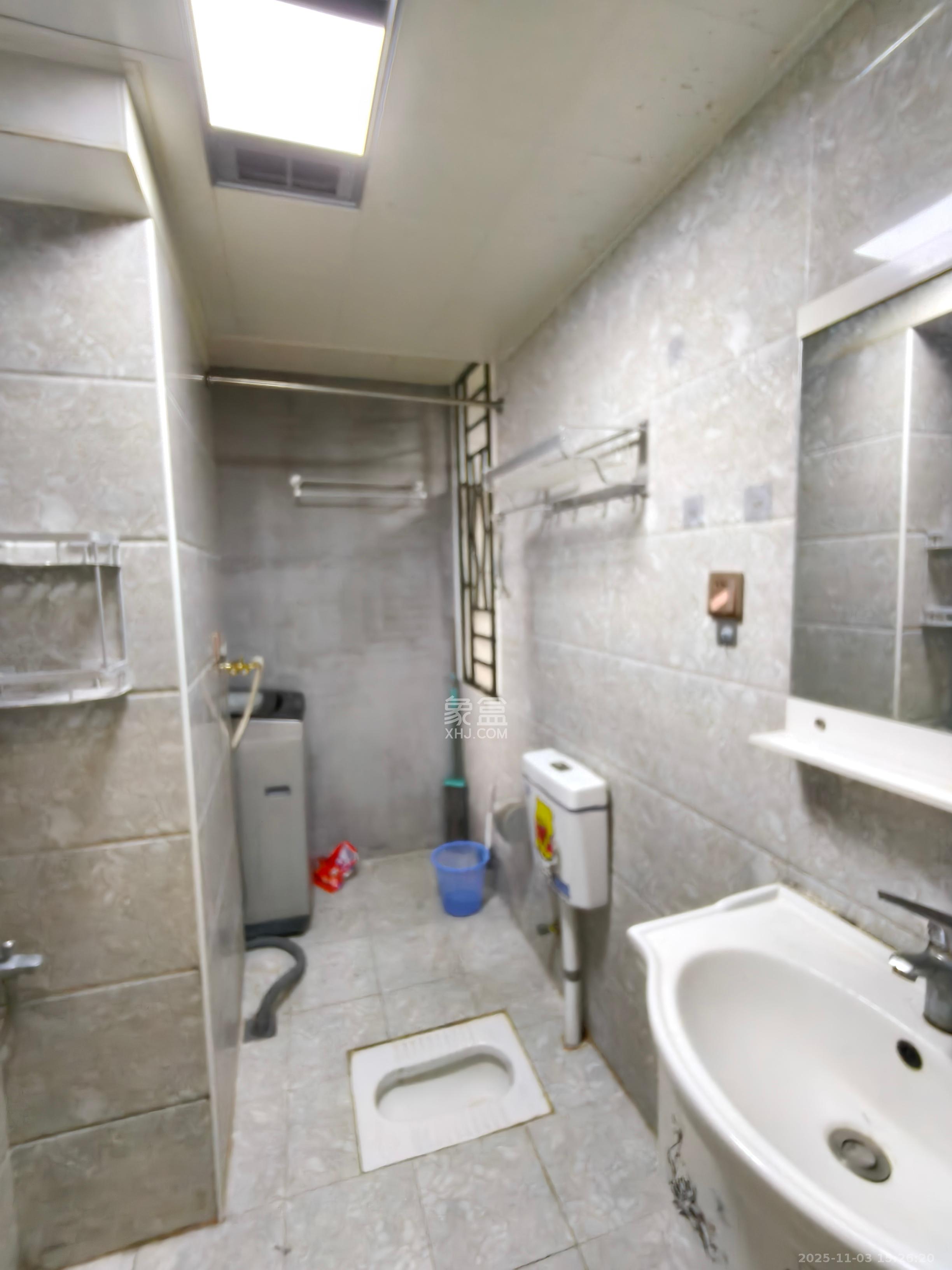 高升金典  2室1厅1卫    2000.0元/月室内图