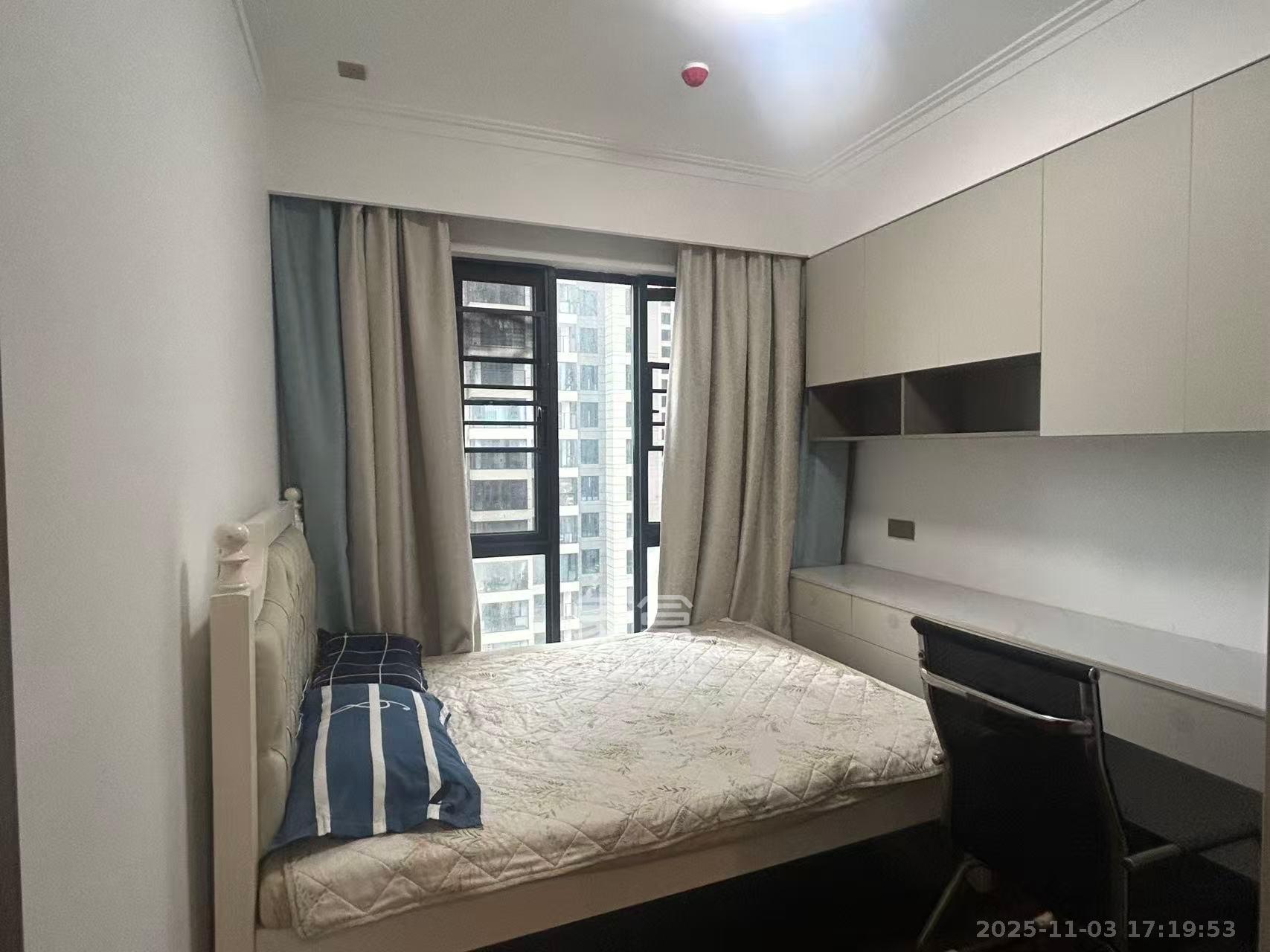 绿地长沙城际空间站（柏仕佳苑）  4室2厅2卫    4300.0元/月