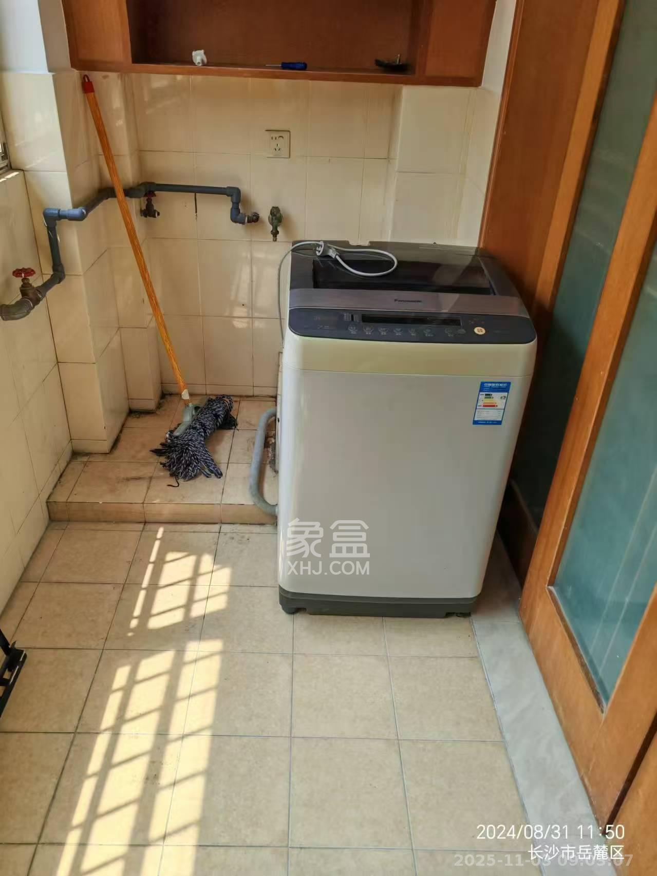 湘卫花苑 2室1厅1卫 2200.0元/月 湘卫花苑 2室1厅1卫 2200.0元/月室内图