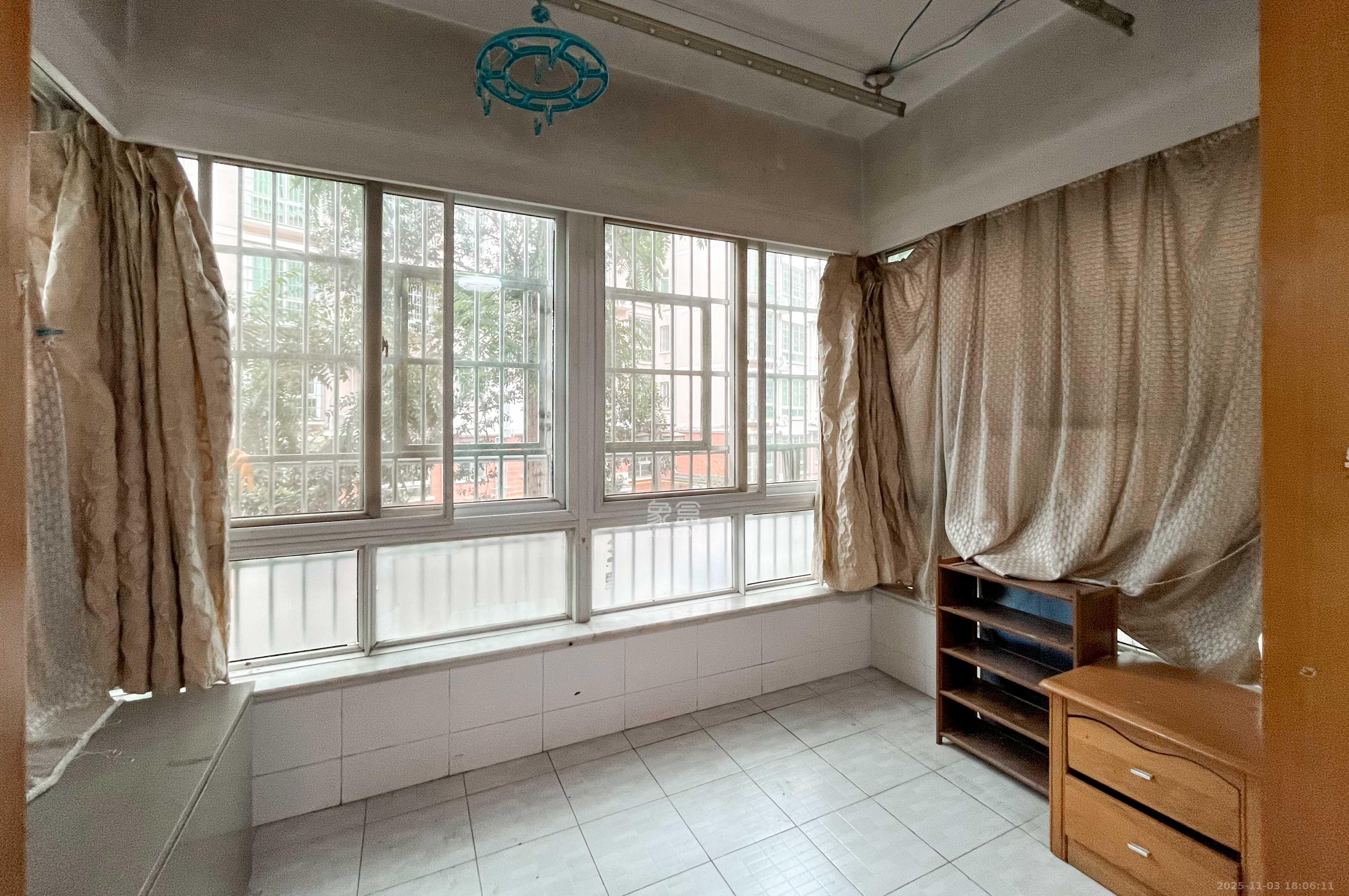 恩瑞麓山名园（龙王港小区）  3室2厅2卫    78.0万其他