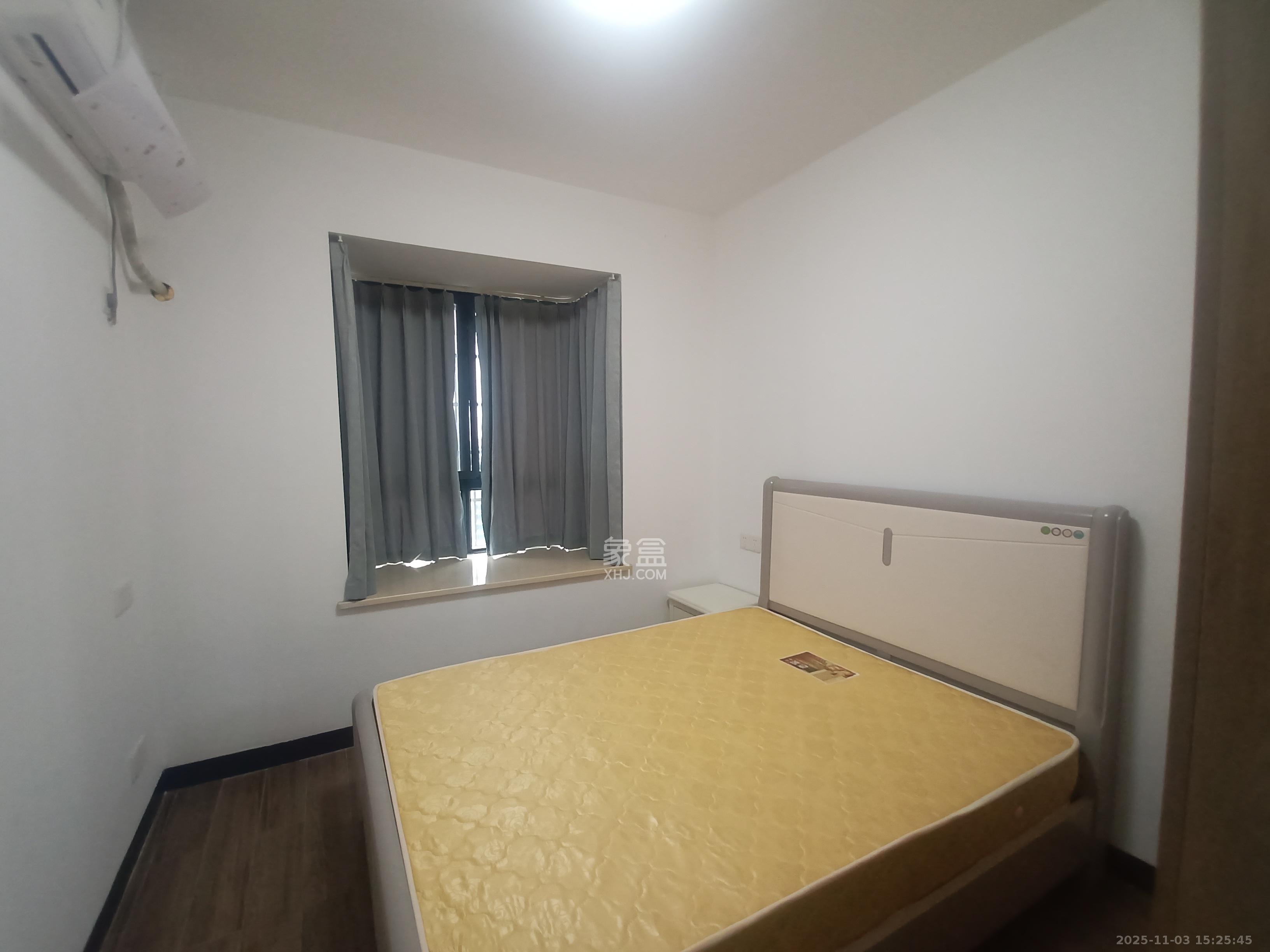 岳鞍阁小区  3室2厅2卫    2400.0元/月 岳鞍阁小区  3室2厅2卫    2400.0元/月室内图