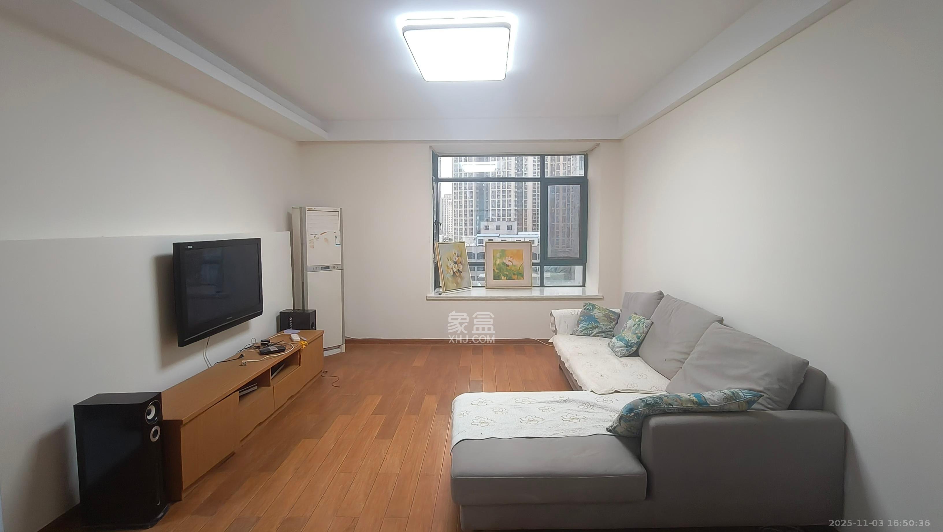 中江国际花城  2室2厅1卫    2500.0元/月